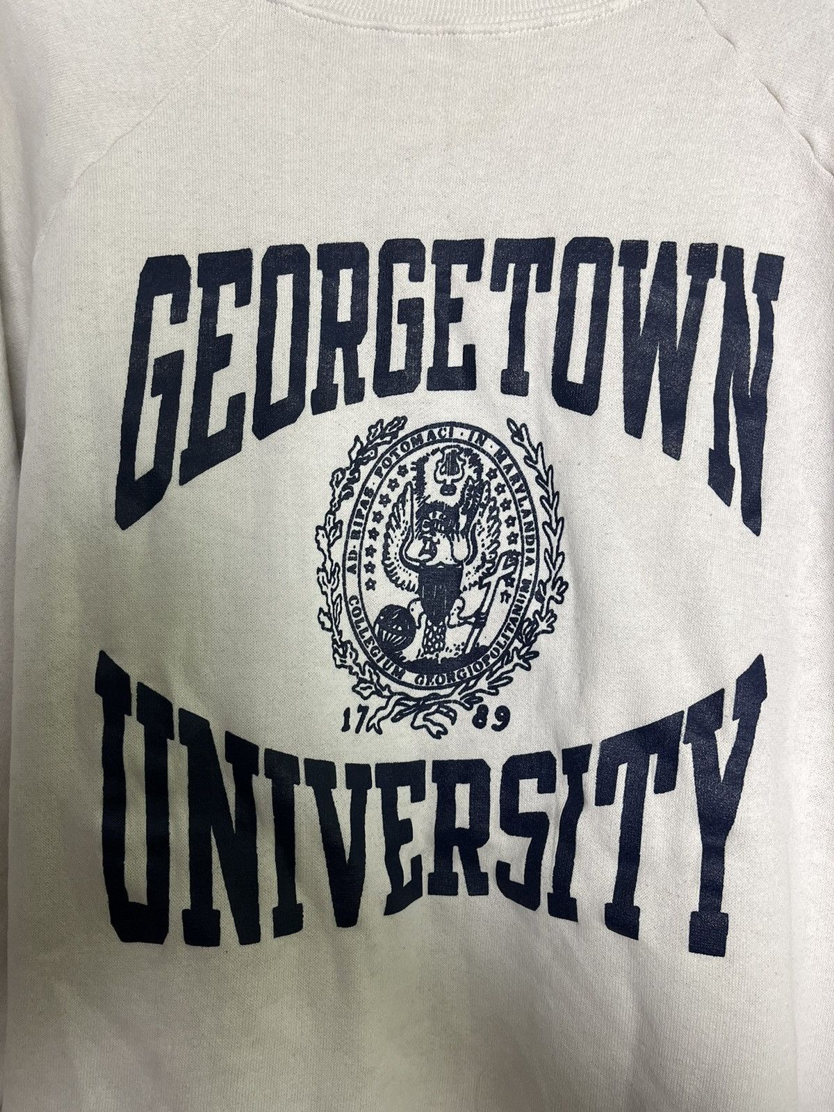 Champion 🔥 1980s CHAMPION VINTAGE GEORGETOWN CREWNECK Y2K sweatshirt Size US XL / EU 56 / 4 - 4 Thumbnail