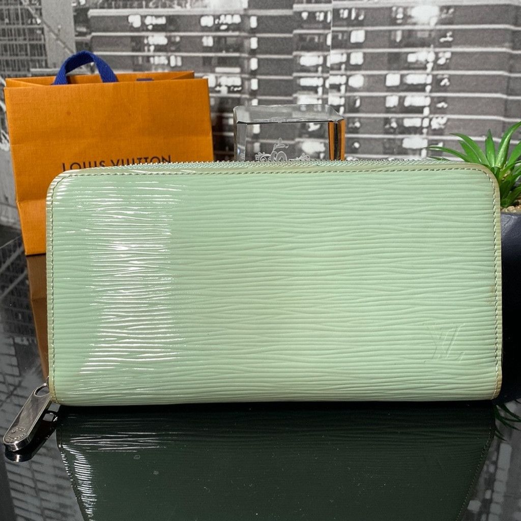 Louis Vuitton Auth Rare Louis Vuitton Epi Electric Patent Leather Wallet Size ONE SIZE - 12 Thumbnail