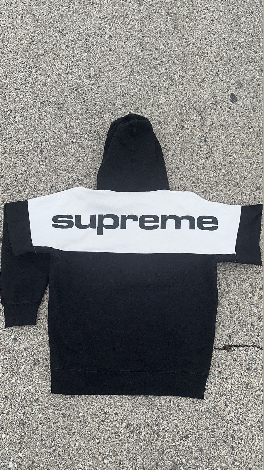 Supreme Supreme Blocked Hooded Sweatshirt FW17 Size US XL / EU 56 / 4 - 2 Thumbnail