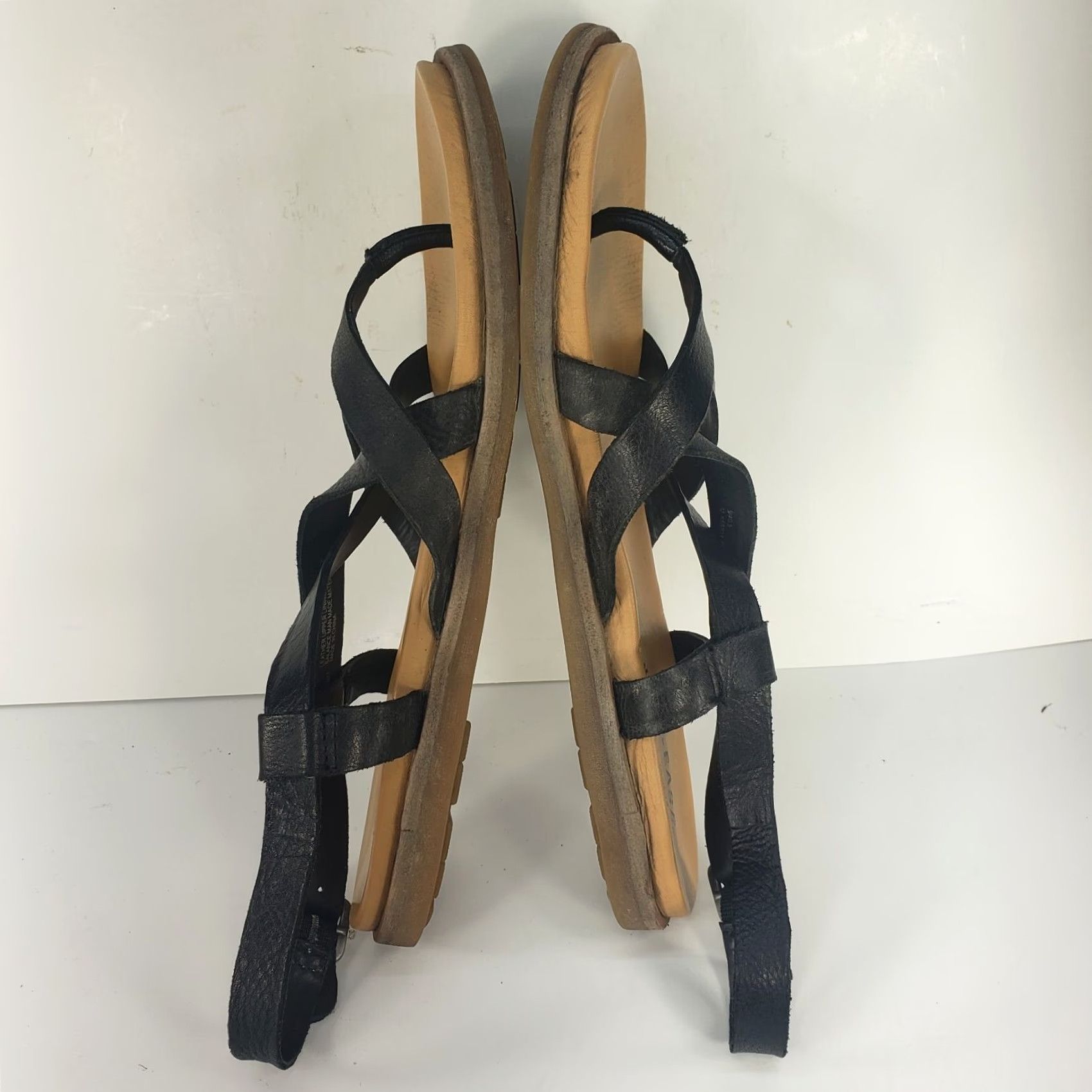 Vintage Kork-Ease Sandal Womens Size 9 Black Leather Strappy Cushioned Bed Thong Flat Buckle Shoes Size US 9 / IT 39 - 5 Thumbnail