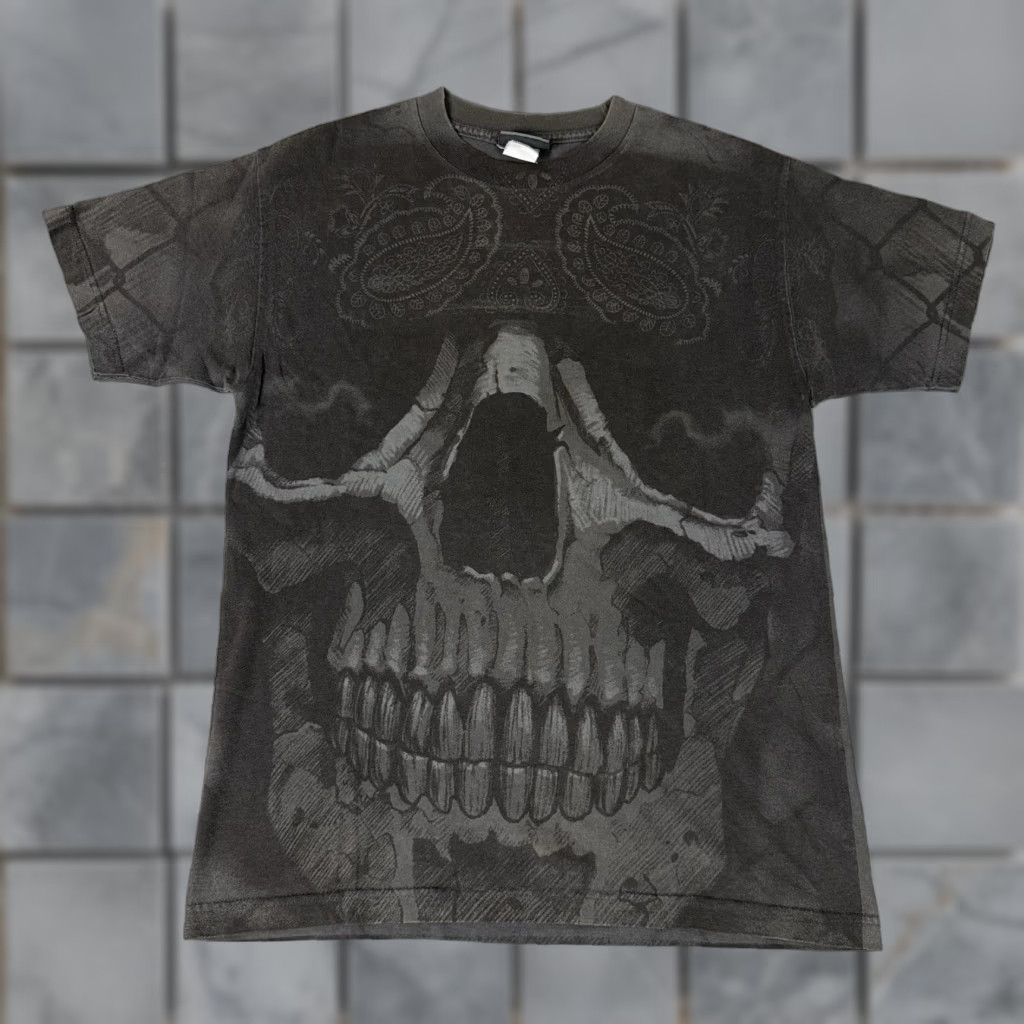 Vintage VINTAGE ODM Skull T-Shirt Mens M Gray Short Sleeve Crew Neck Graphic Print AOP 90s Bandana Gothic Skull Mens Shirt Size US M / EU 48-50 / 2 - 1 Thumbnail