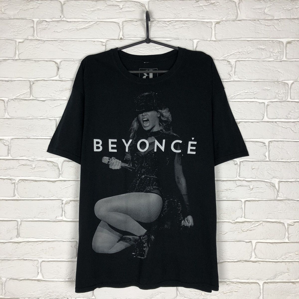 Band Tees Beyonce world tour 2014 tee t shirt Size US XL / EU 56 / 4 - 1 Thumbnail