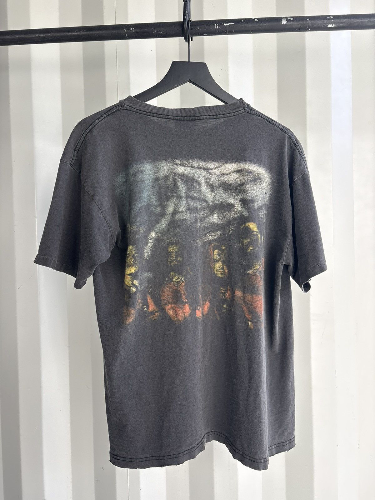 Band Tees Thrashed Sepultura Roots Faded Distressed Shirt GRUNGE Band Size US XL / EU 56 / 4 - 3 Thumbnail