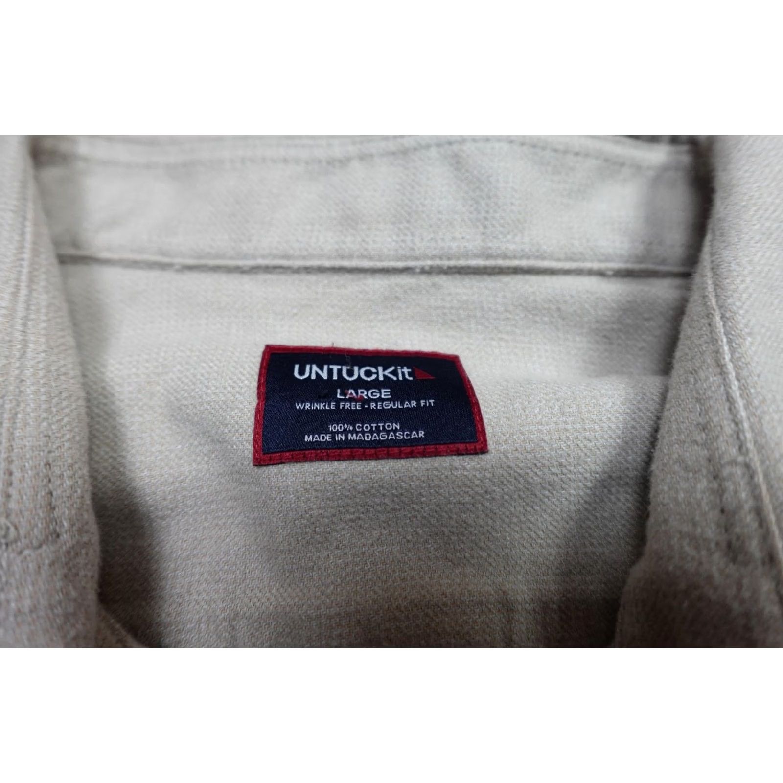 UNTUCKit UNTUCKit Dress Shirt Mens Large Beige Solid Long Sleeve Button Up Wrinkle Free Non-Iron Regular Fit Size 42R - 2 Thumbnail