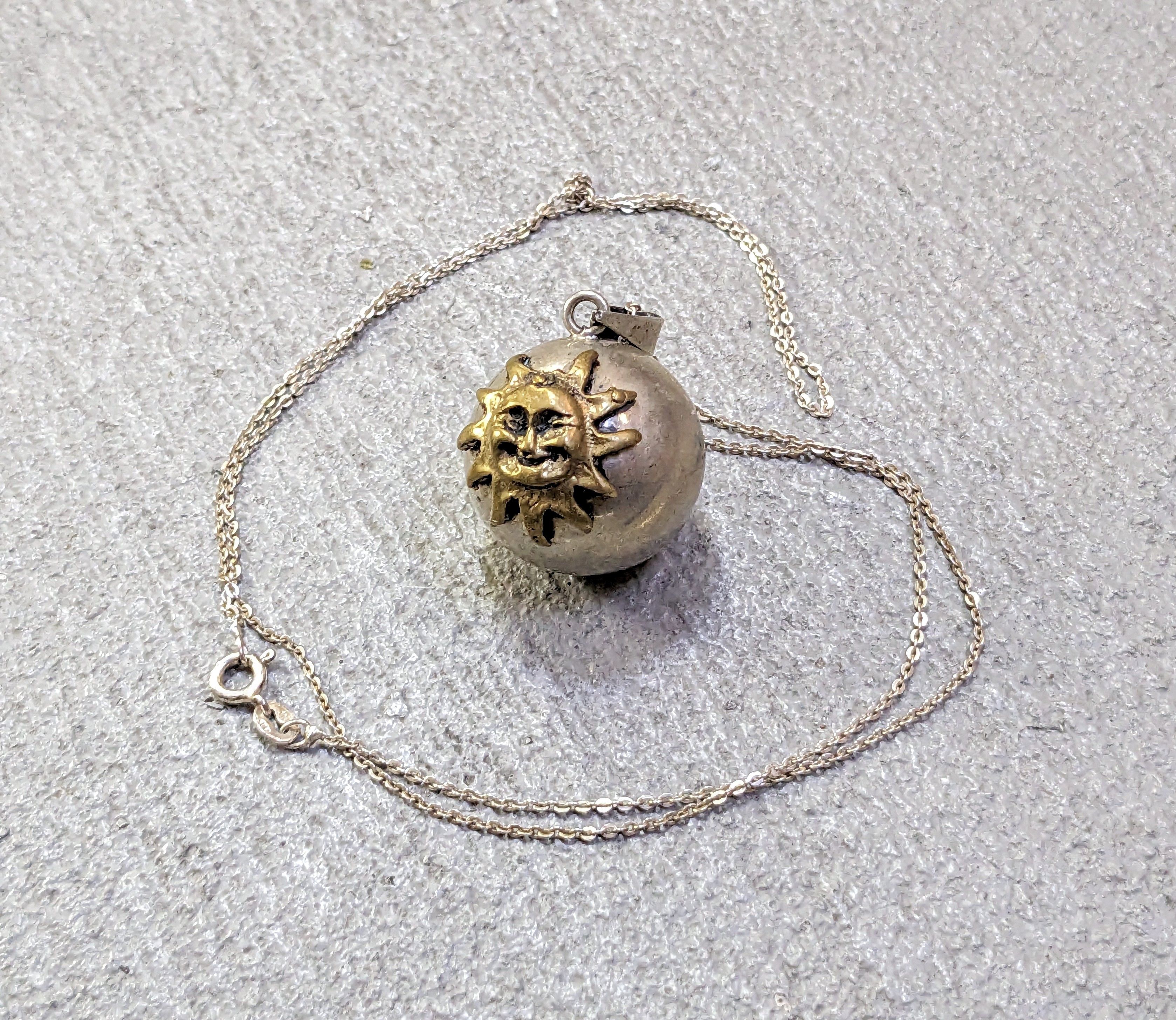 Jewelry Vintage Sterling Silver Sun Pendant Necklace Ball Chime Size ONE SIZE - 1 Thumbnail