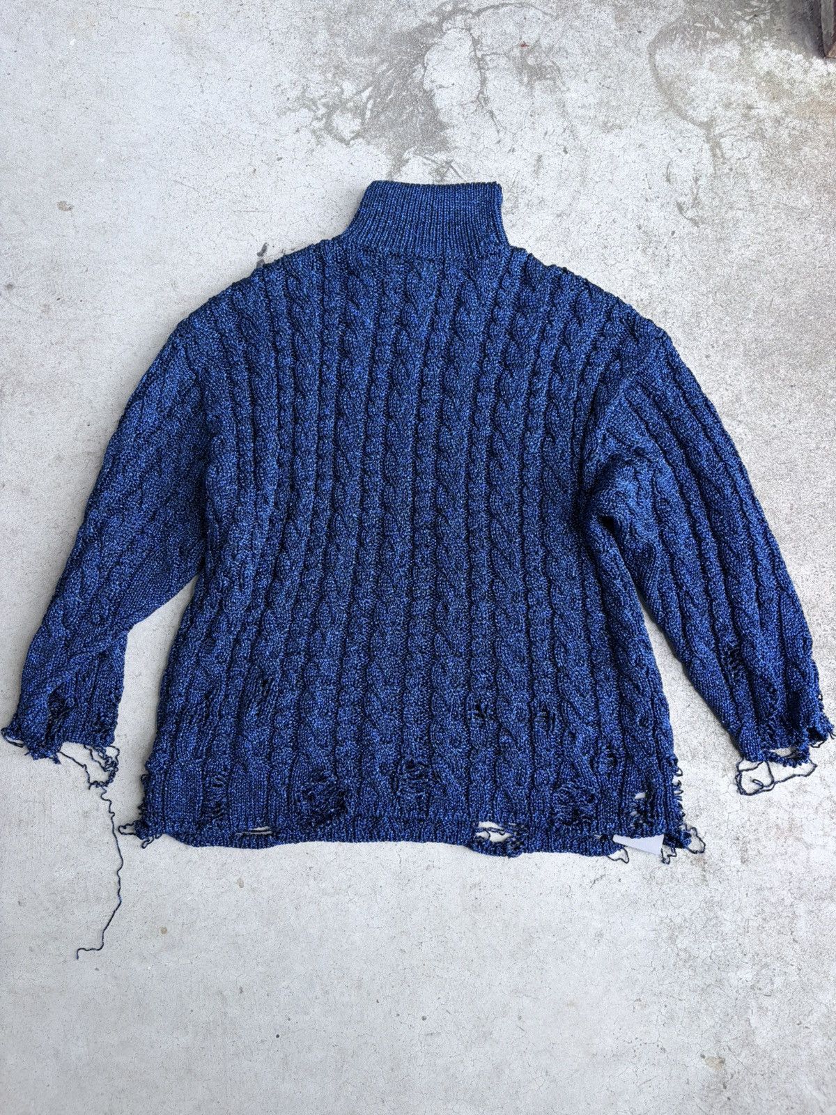 Balenciaga Balenciaga NWT ss21 runway distressed oversized sweater Size US L / EU 52-54 / 3 - 4 Thumbnail