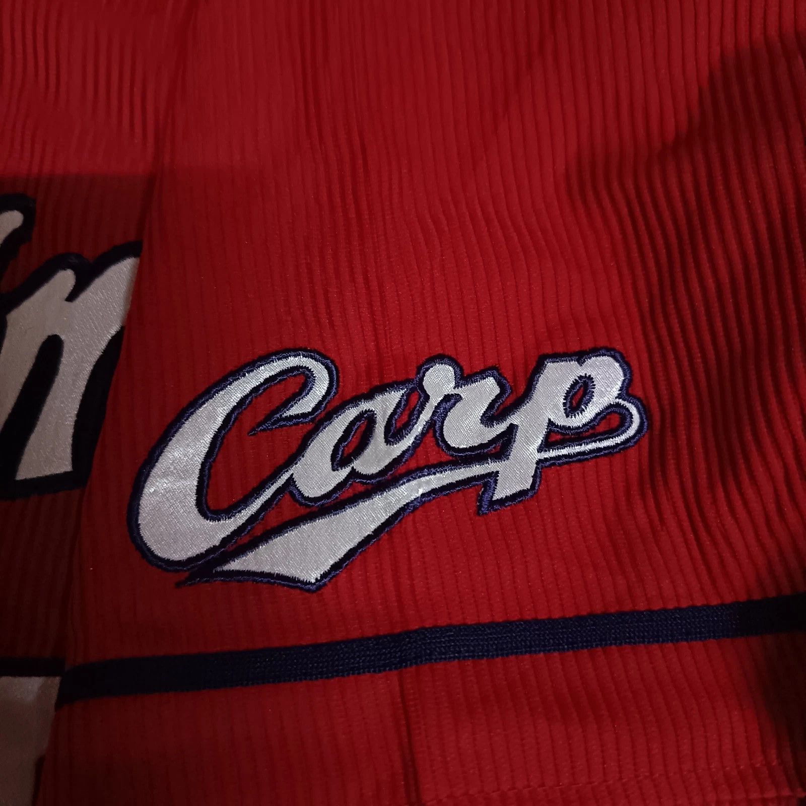 Descente Hiroshima Carp Ryosuke Kikuchi NPB Japanese Baseball Jersey Size US XL / EU 56 / 4 - 4 Thumbnail