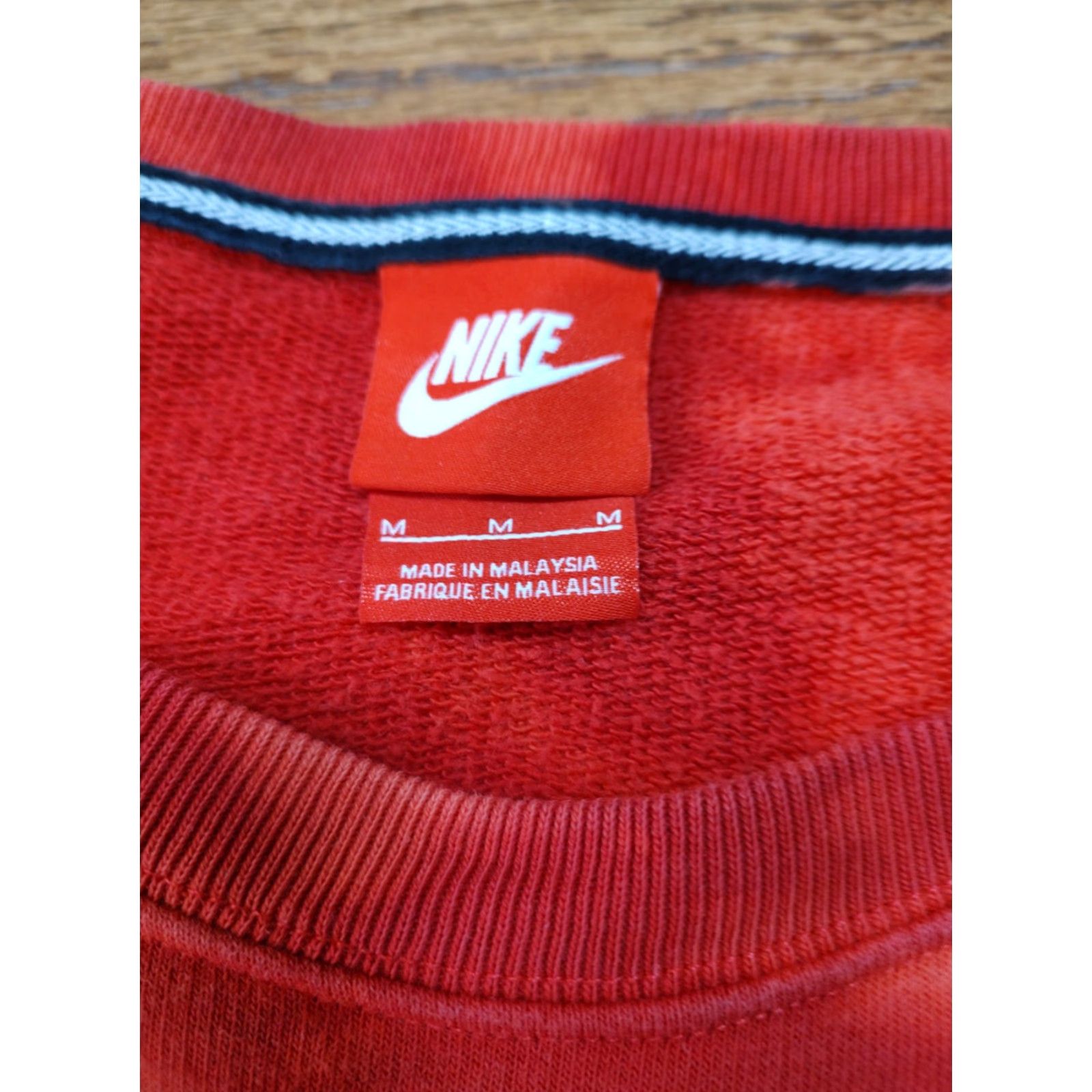 Nike VINTAGE Nike Short Sleeve Sweatshirt Womens Tag Medium Acid Wash Tie Dye Red Size M / US 6-8 / IT 42-44 - 3 Thumbnail