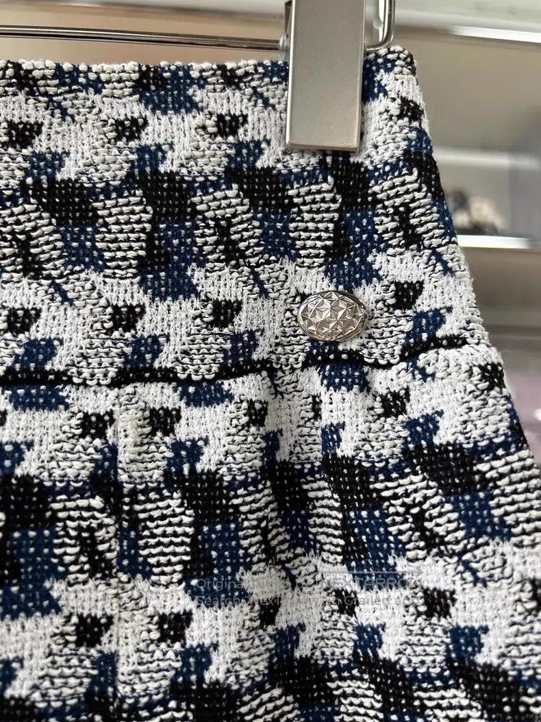 Chanel Chanel 16 Airport Series Thousand Birds Knitted Half Skirt Size 24" / US 00 / IT 34 - 3 Thumbnail
