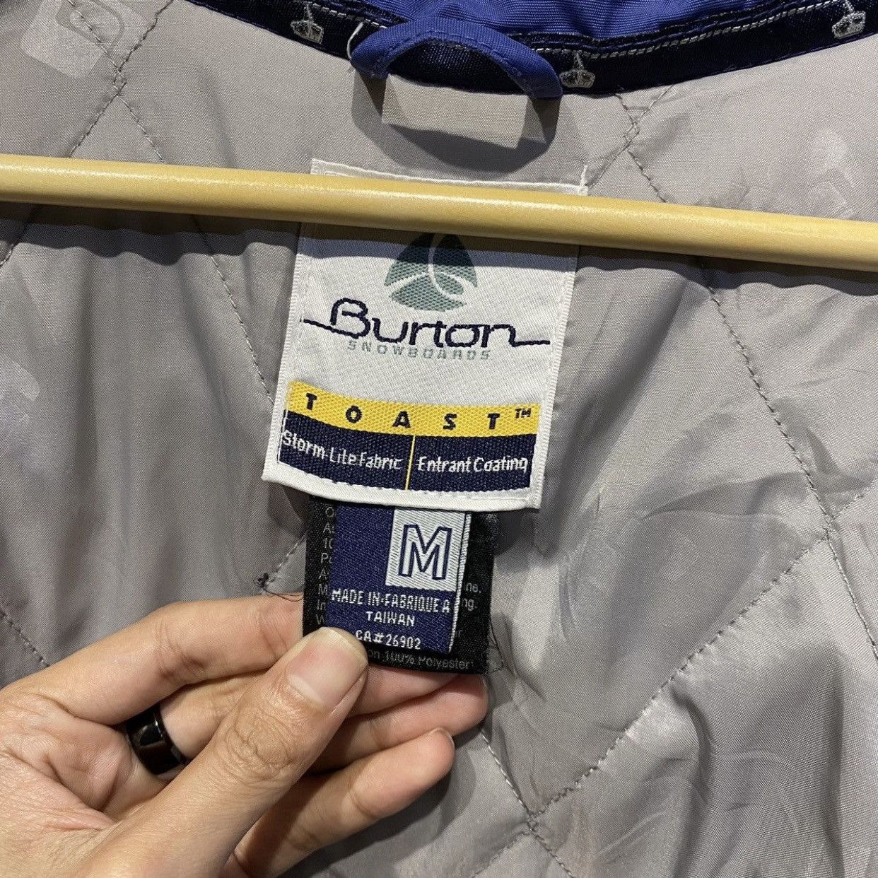 Burton vintage Burton Snowboards Toast StormLite Fabric jacket blue Size US L / EU 52-54 / 3 - 15 Thumbnail