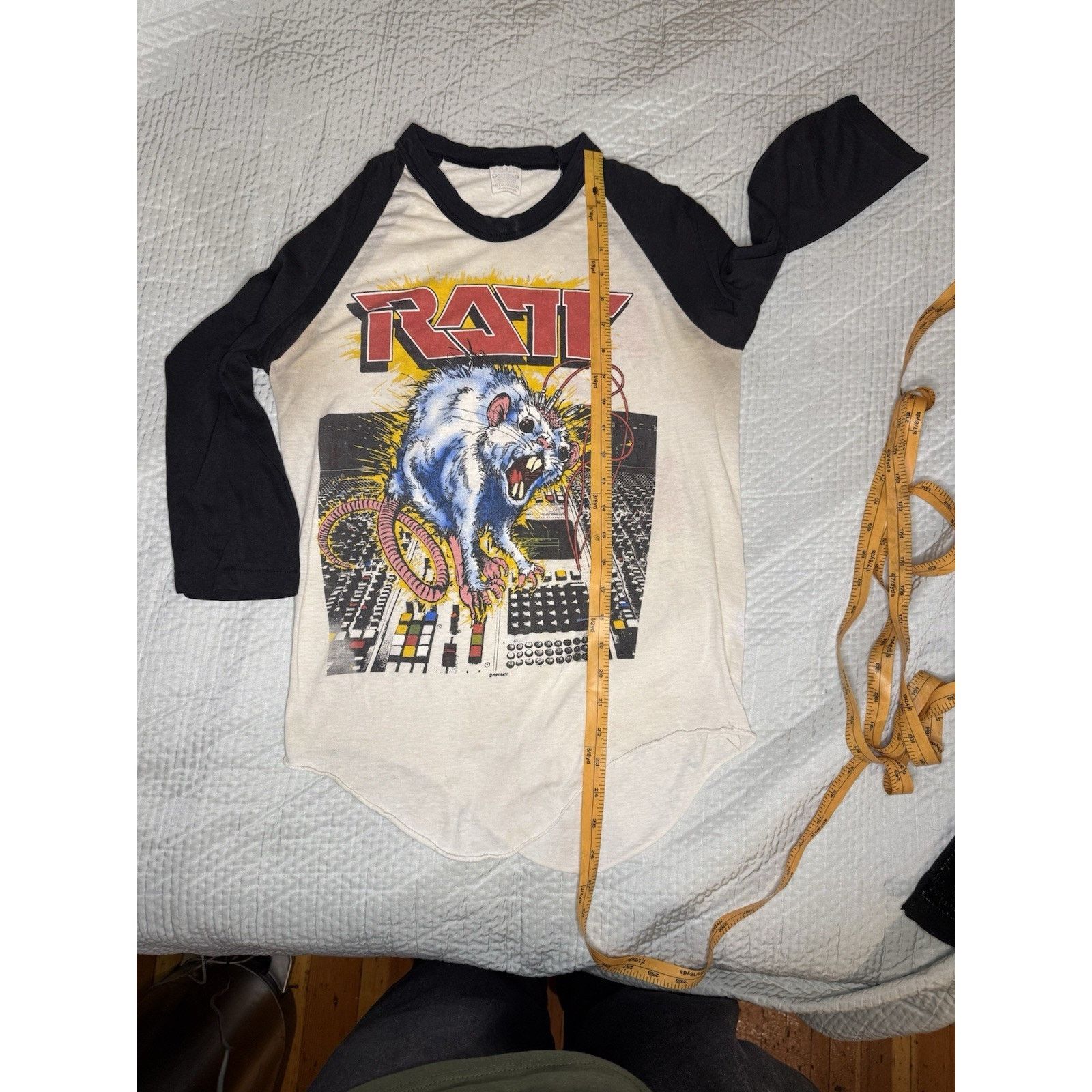 Hanes Vintage RATT Raglan 1984 tour rock metal 80s Size Medium Size US M / EU 48-50 / 2 - 10 Thumbnail