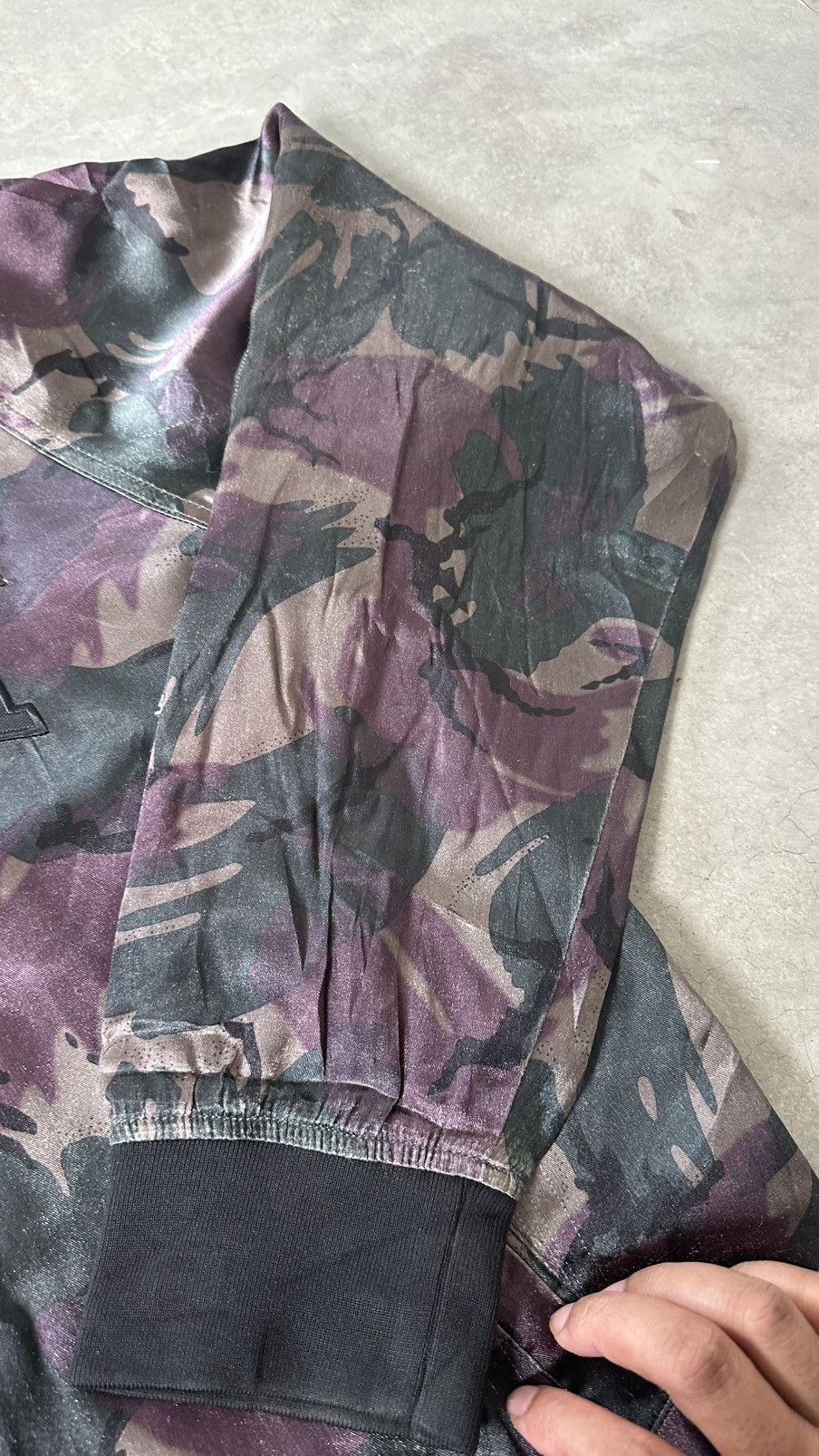 Stussy VINTAGE STUSSY WINE CAMO SATIN BOMBER JACKET Size US XL / EU 56 / 4 - 6 Thumbnail