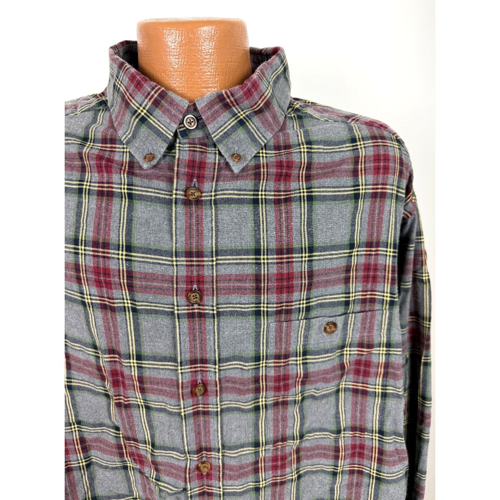 Roundtree & Yorke VINTAGE Roundtree & Yorke Portuguese Flannel Shirt Men 3XL TALL Gray Plaid Button-Up Shirt Size US XXL / EU 58 / 5 - 2 Thumbnail
