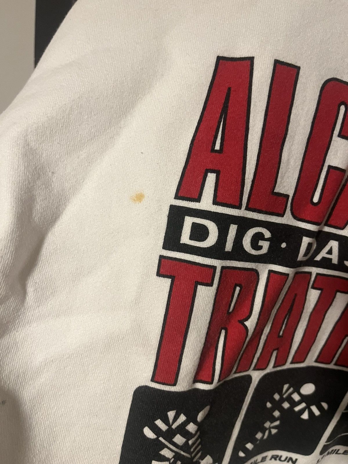 Other Vintage USA Crazy shirts Alcatraz Triathlon Humor Sweater Size US XL / EU 56 / 4 - 9 Thumbnail