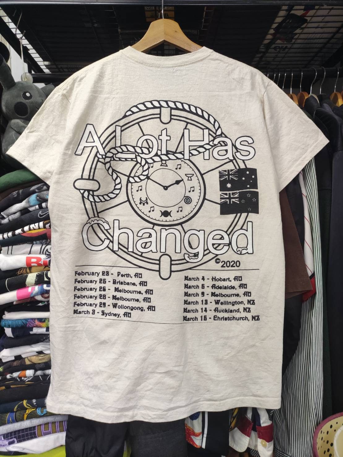 Band Tees Online Ceramics x Weyes Blood " A Lot Has Changed " Tour Size US M / EU 48-50 / 2 - 2 Thumbnail