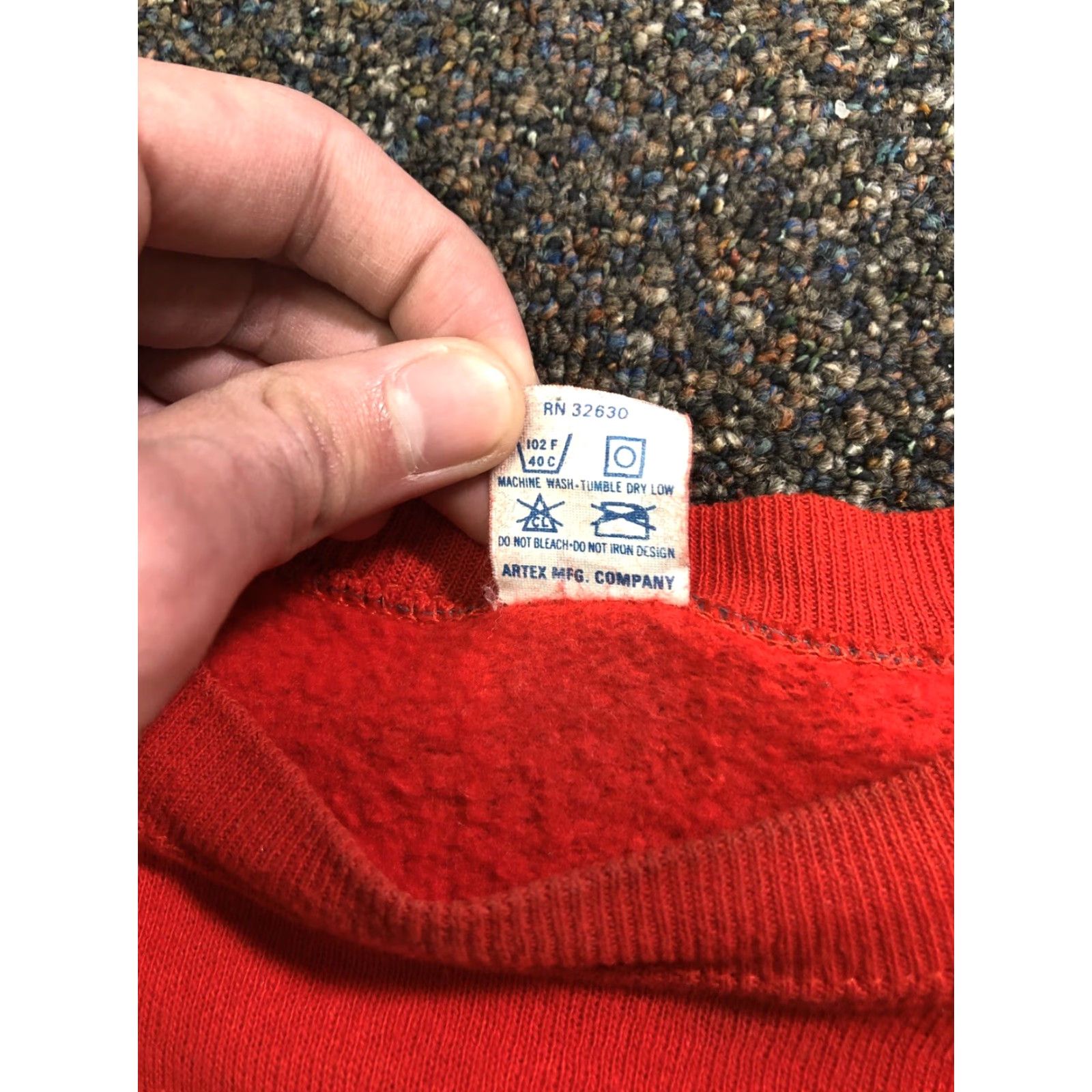 NCAA VINTAGE Wisconsin Badgers Raglan Sweatshirt 80’s College NCAA Sports Football Shirt Mens Large Red Size US L / EU 52-54 / 3 - 5 Thumbnail