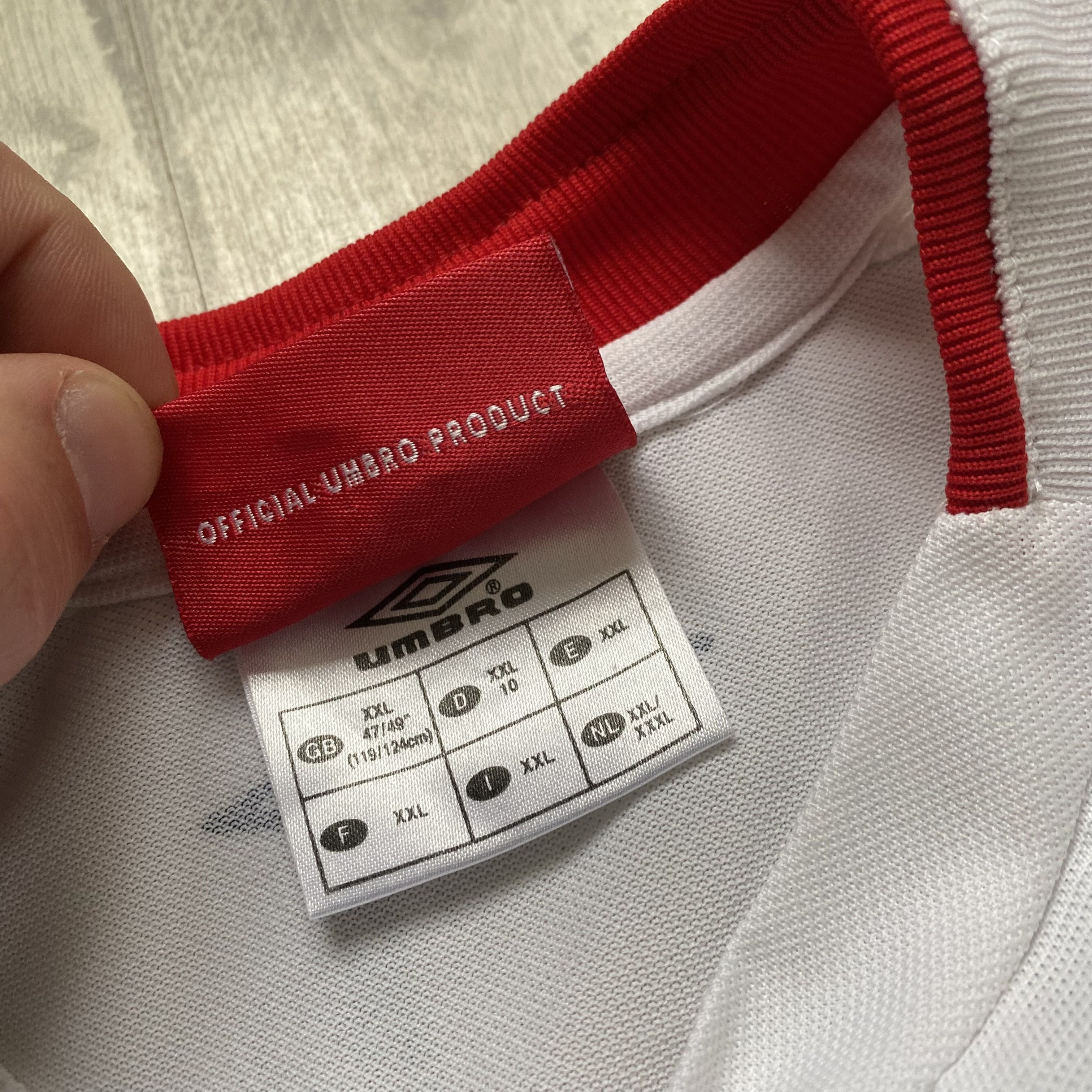 Umbro Drill Vintage 90s Umbro jersey tee Center logo Blockore Size US XXL / EU 58 / 5 - 8 Thumbnail