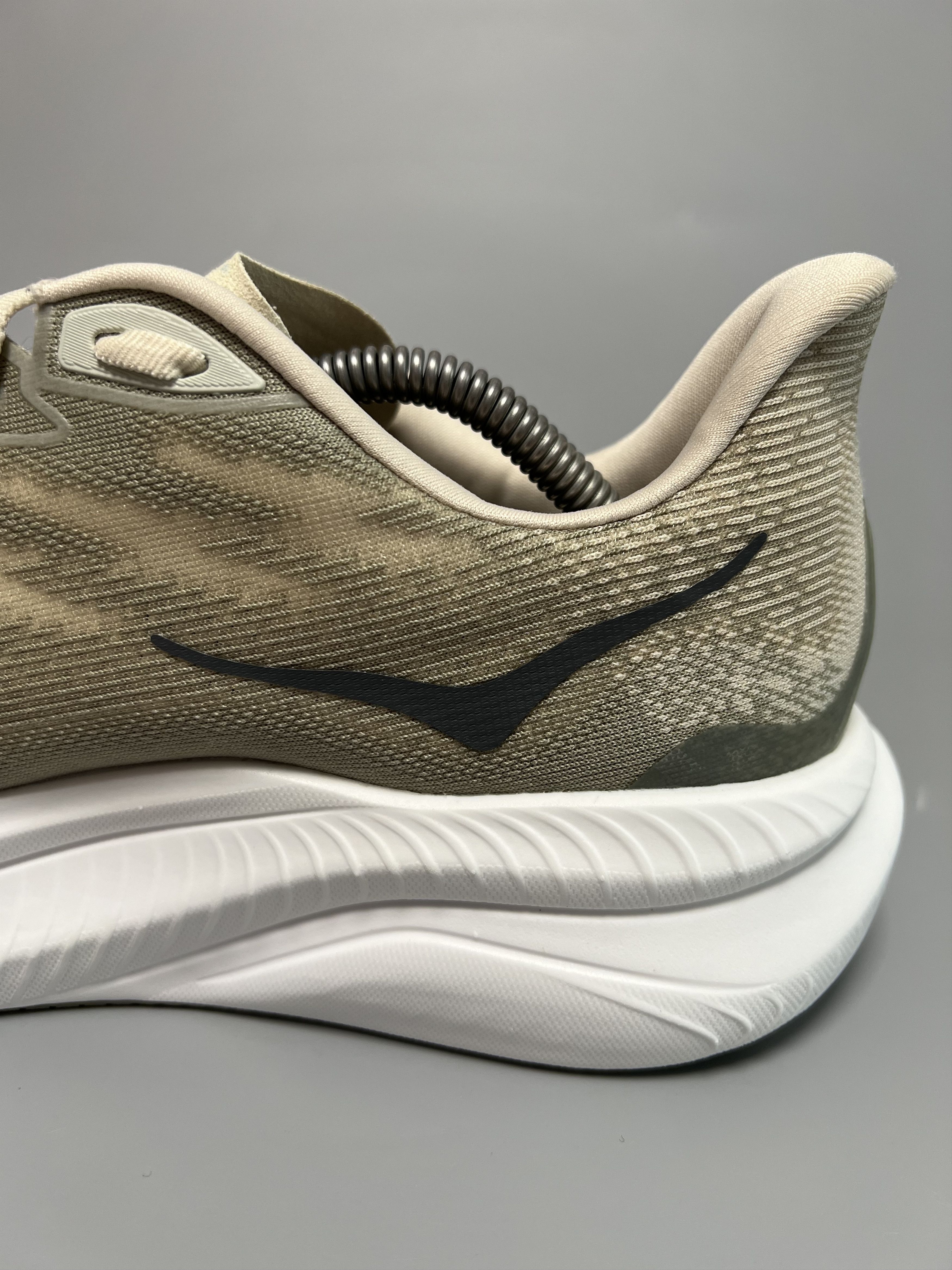 Hoka 10D Hoka One One Mach 6 Men's Running Shoes 1147790-OKB Size US 10 / EU 43 - 11 Thumbnail