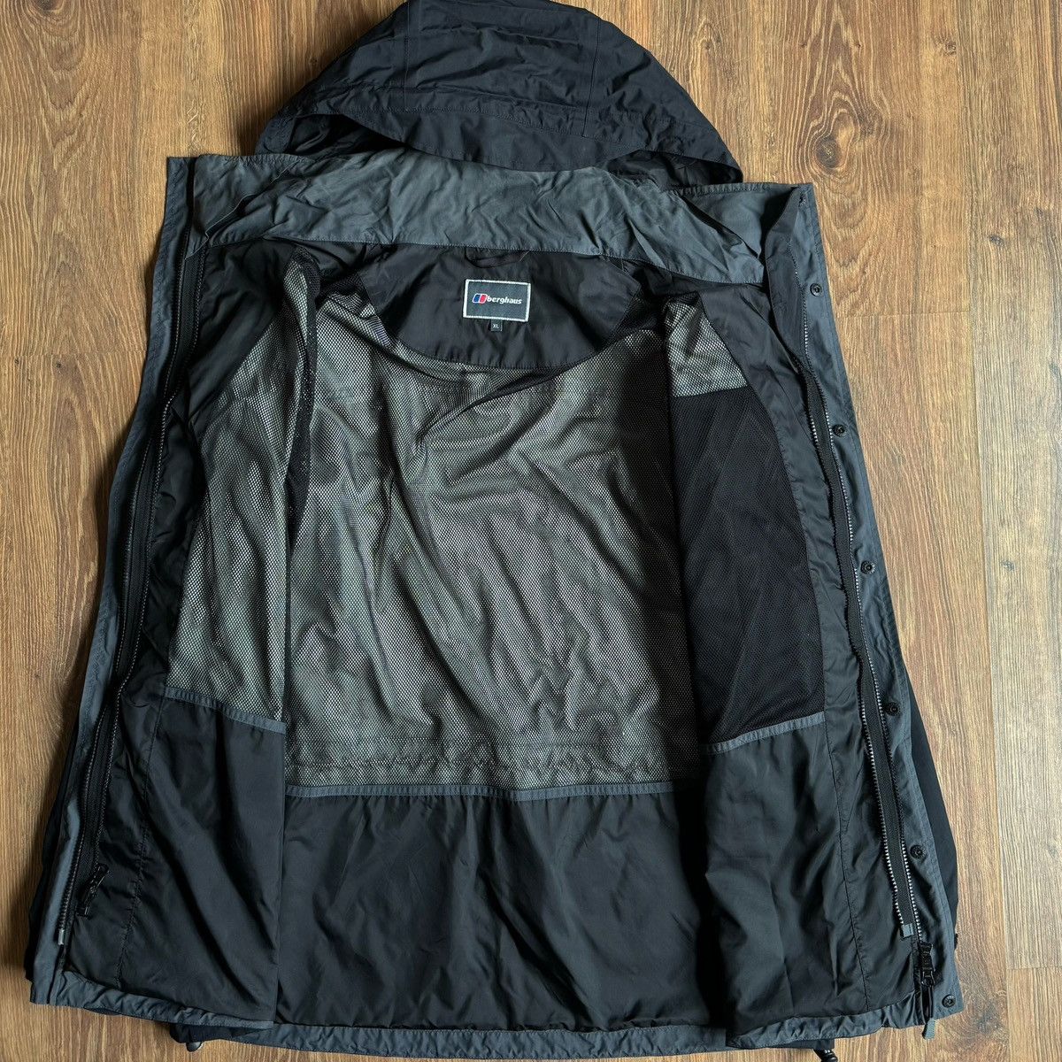 Berghaus Berghaus Aquafoil Membrane Jacket Men’s Size:XL Black Size US XL / EU 56 / 4 - 4 Thumbnail