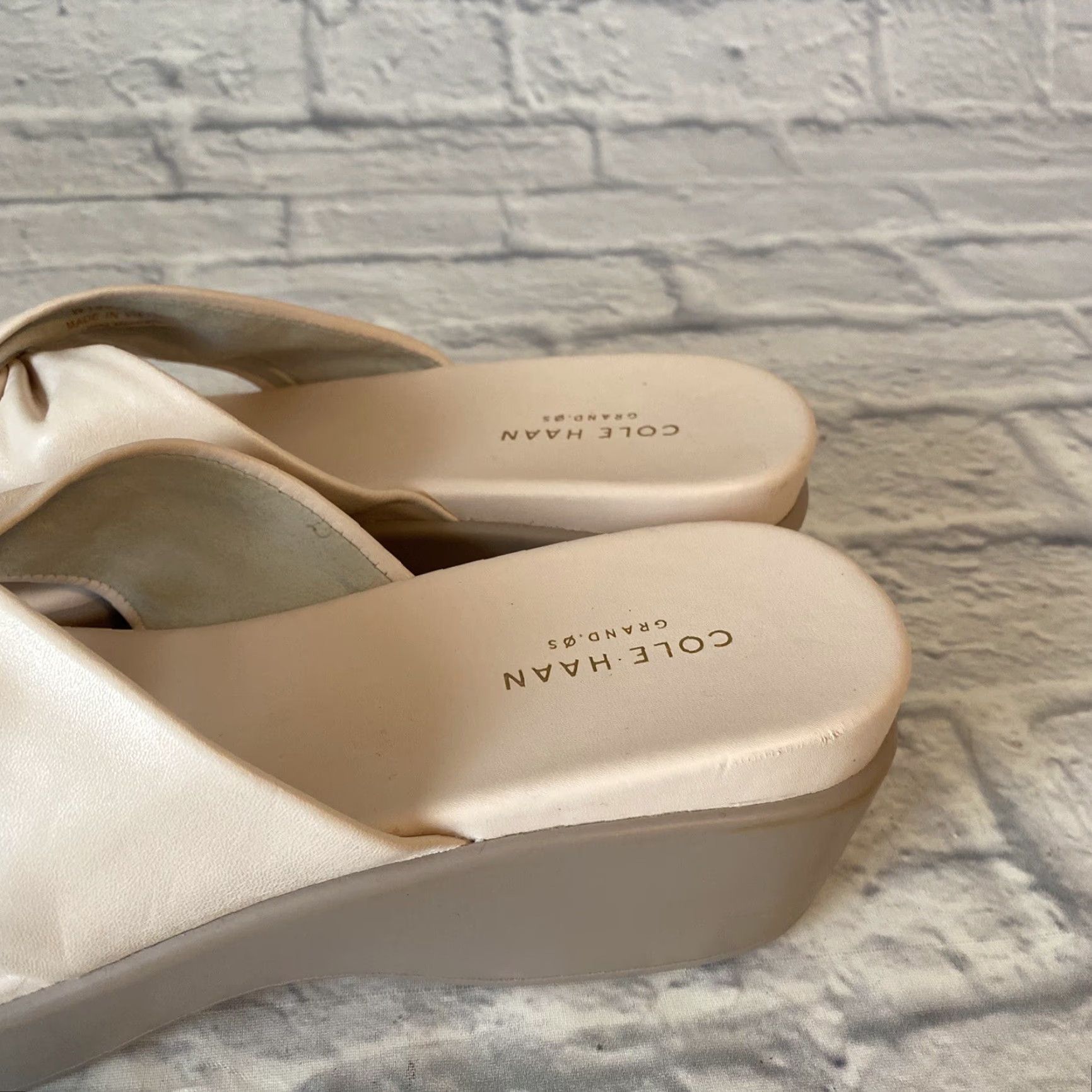 Cole Haan Cole Haan Grand OS Slide Sandals Cross Straps Wedge Heels Beige Women’s Size 10 Size US 8 / IT 38 - 6 Thumbnail