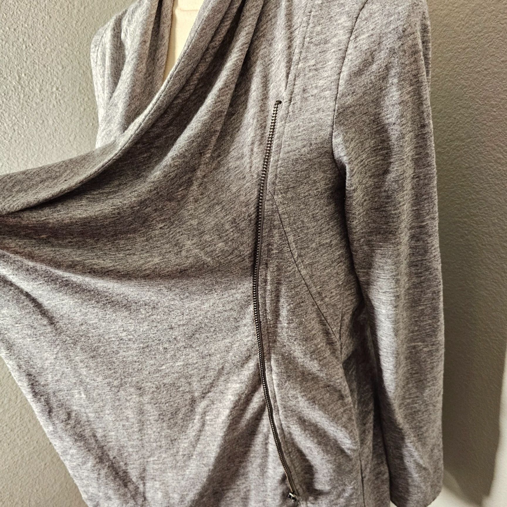 Forever 21 FOREVER 21 Women's Cardigan Sweater Zipper Front Long Sleeves Gray Size M Size M / US 6-8 / IT 42-44 - 4 Thumbnail