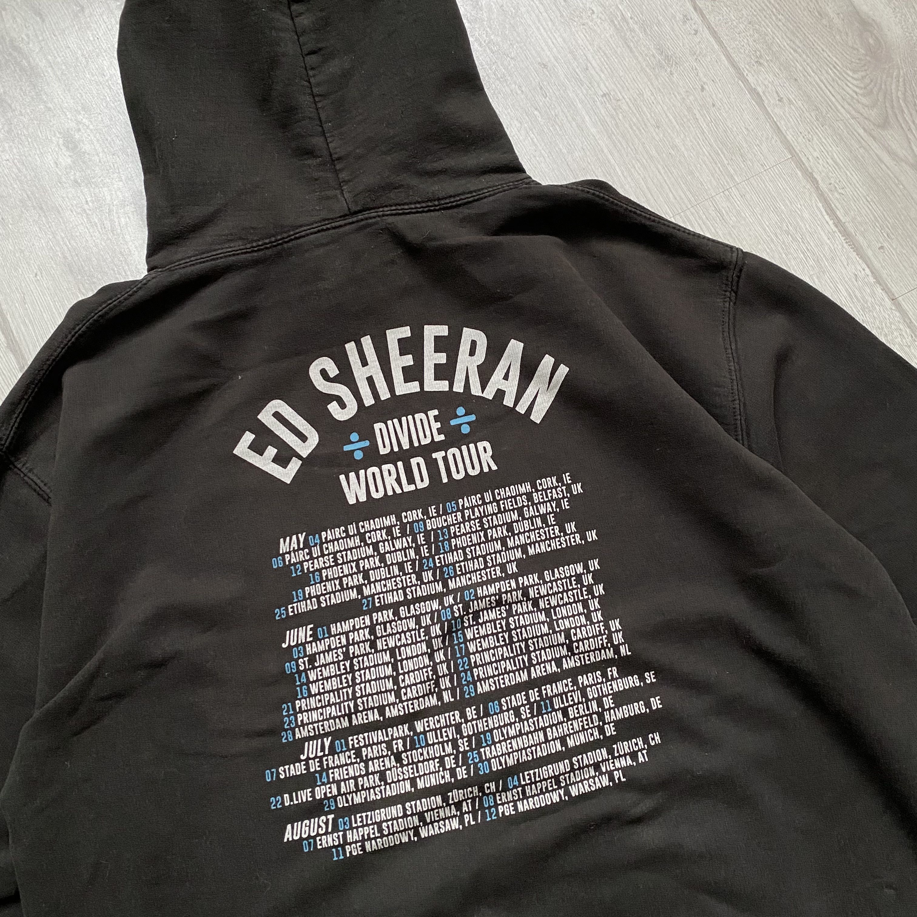 Band Tees 💿 Faded ED SHEERAN World Tour Hoodie vintage Size US XL / EU 56 / 4 - 9 Thumbnail