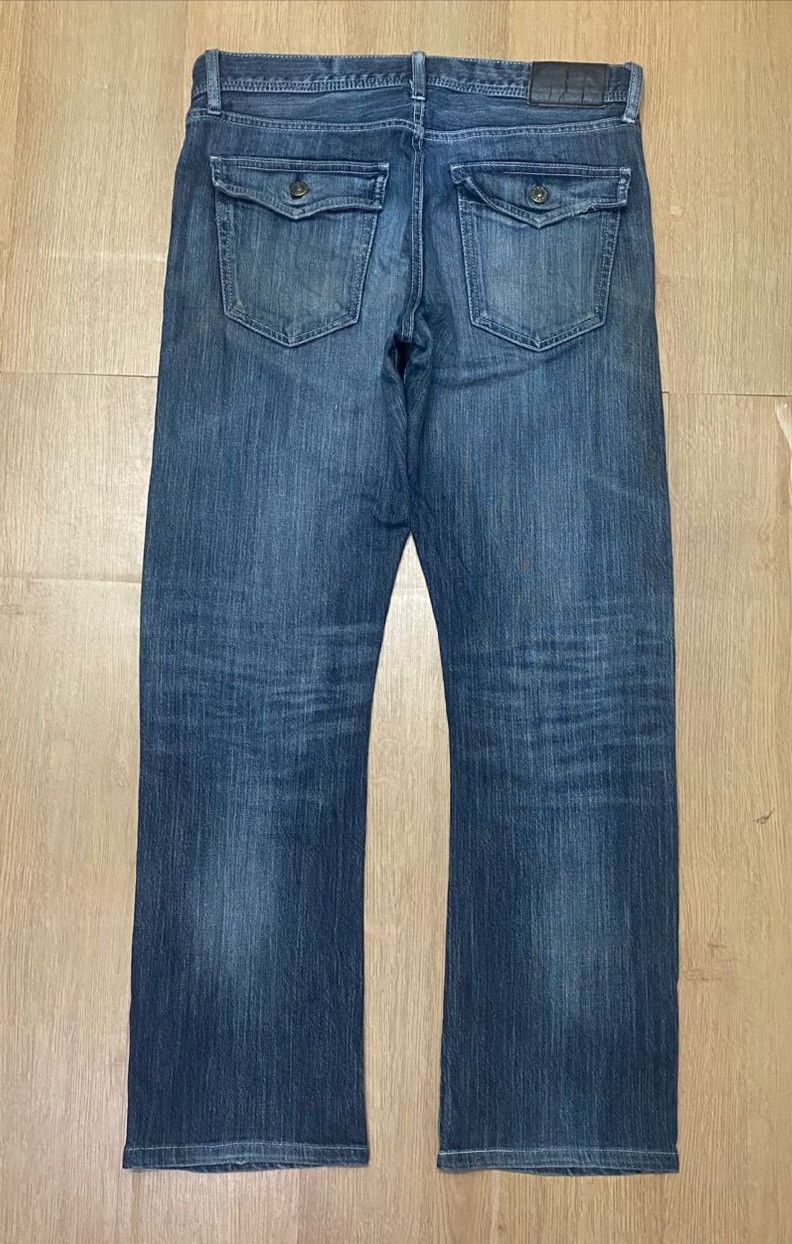 Uniqlo Vintage Uniqlo Jeans Slim Fit Shoe Cut Distressed Denim Size US 32 / EU 48 - 2 Thumbnail