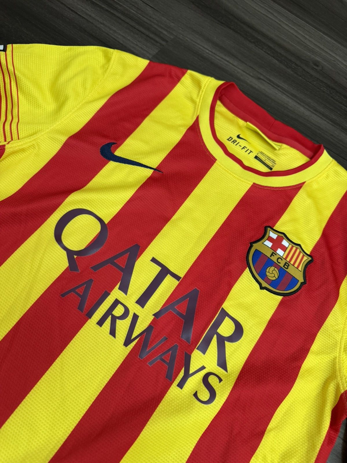 Nike Barcelona Migenes #4 2013/14 Away Soccer Football Jersey Size US S / EU 44-46 / 1 - 4 Thumbnail