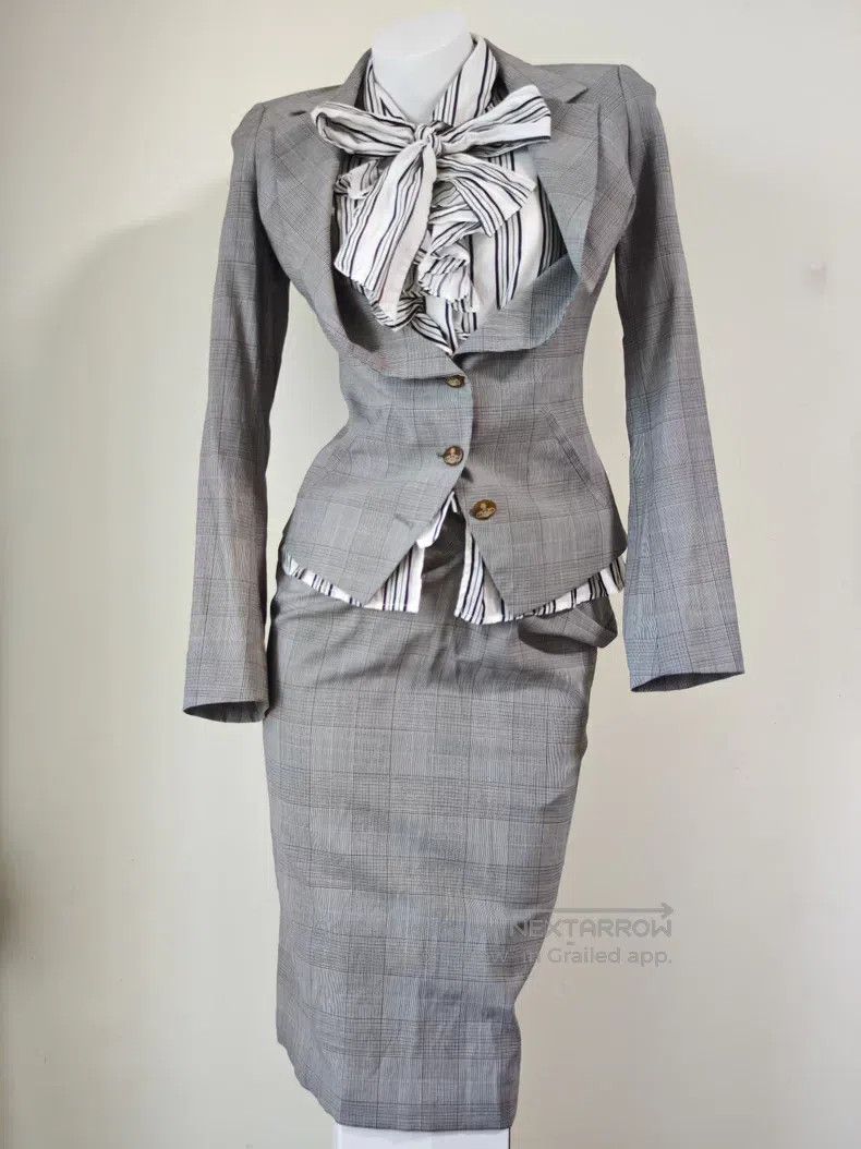 Vivienne Westwood Vivienne Westwood Gray plaid pencil skirt Size 25" / US 0 / IT 36 - 1 Thumbnail