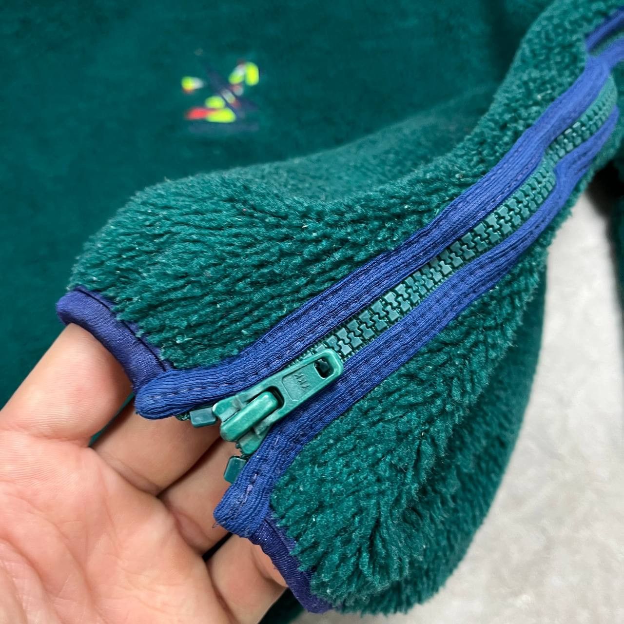 Vintage Vintage Helly Hanses Sherpa Fleece Sweatshirt Size L Size US L / EU 52-54 / 3 - 13 Thumbnail