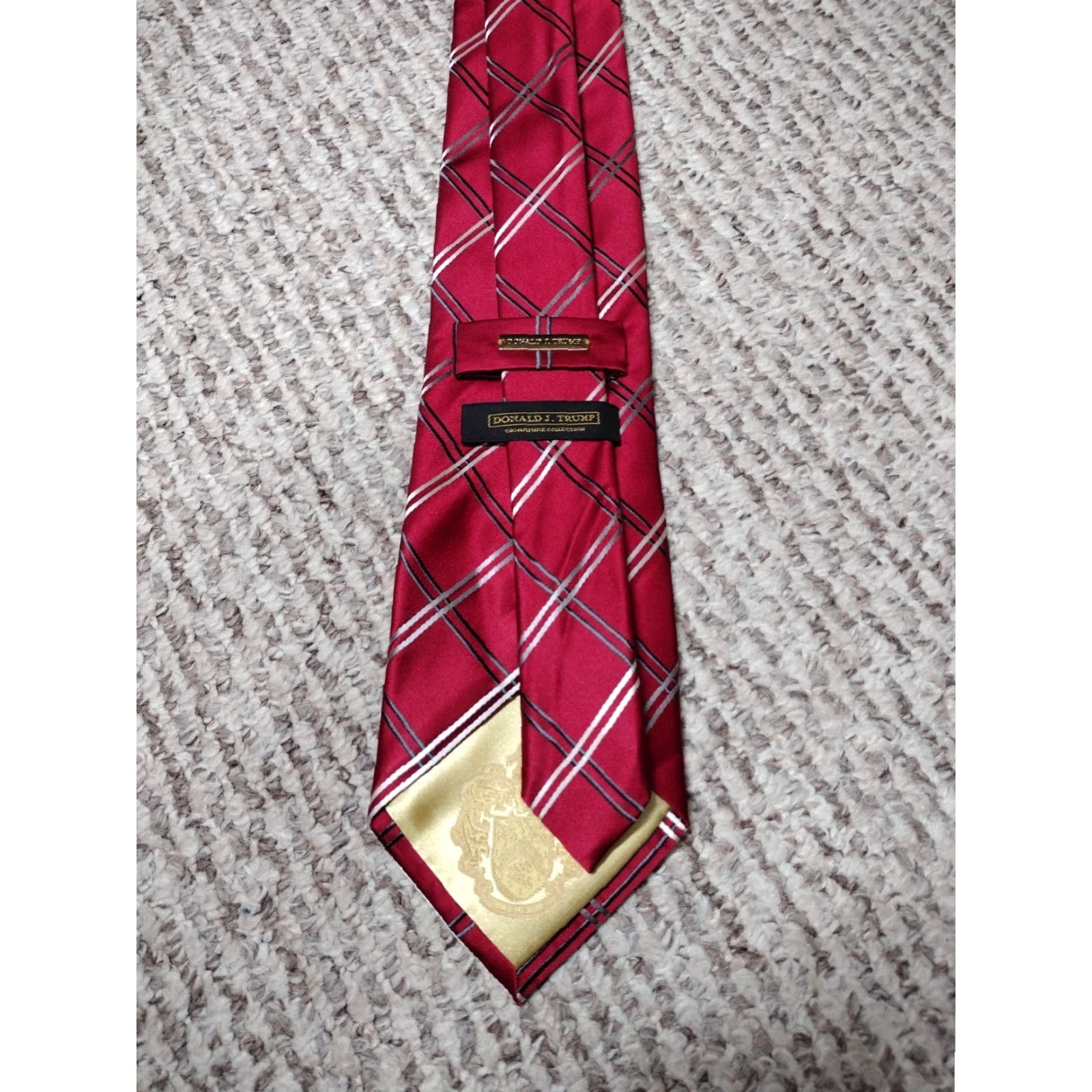Vintage DONALD J TRUMP Striped Red Tie Mens Silk Pattern Size ONE SIZE - 2 Thumbnail
