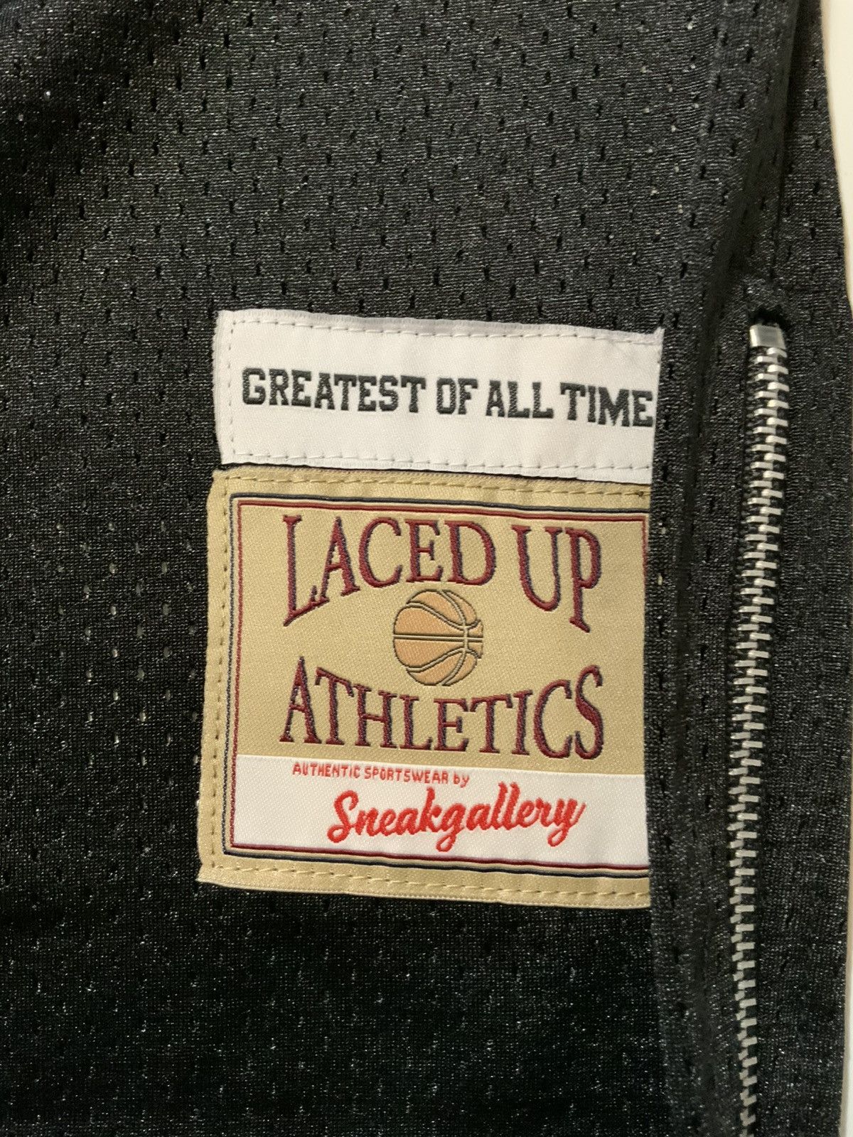 Sneakgallery NWT Laced Up XIII Bred Retro Michael Jordan GOAT Mesh Jersey Size US M / EU 48-50 / 2 - 5 Thumbnail