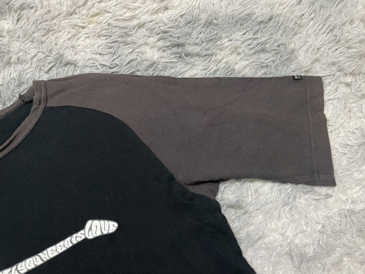 Burberry VINTAGE BURBERRY BLACK LABEL ALL YOU NEED IS LOVE T SHIRT Size US M / EU 48-50 / 2 - 7 Thumbnail