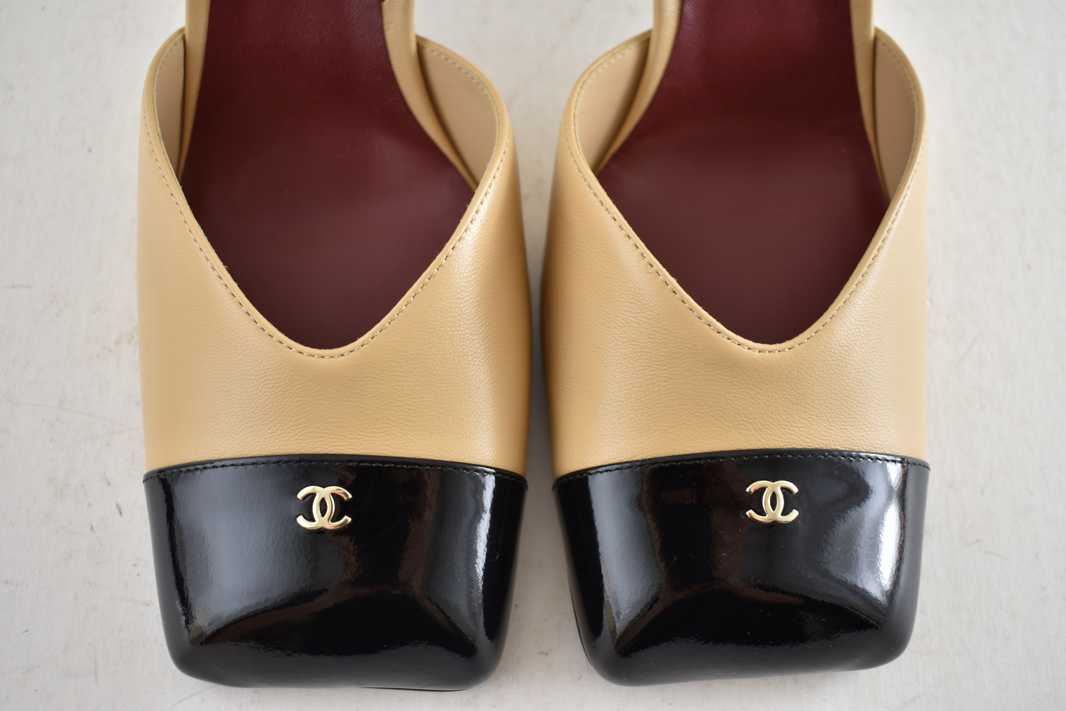 Chanel 26S Blazy Black Square Toe CC Slingback Block Heel Pump 38 Size US 8 / IT 38 - 10 Thumbnail