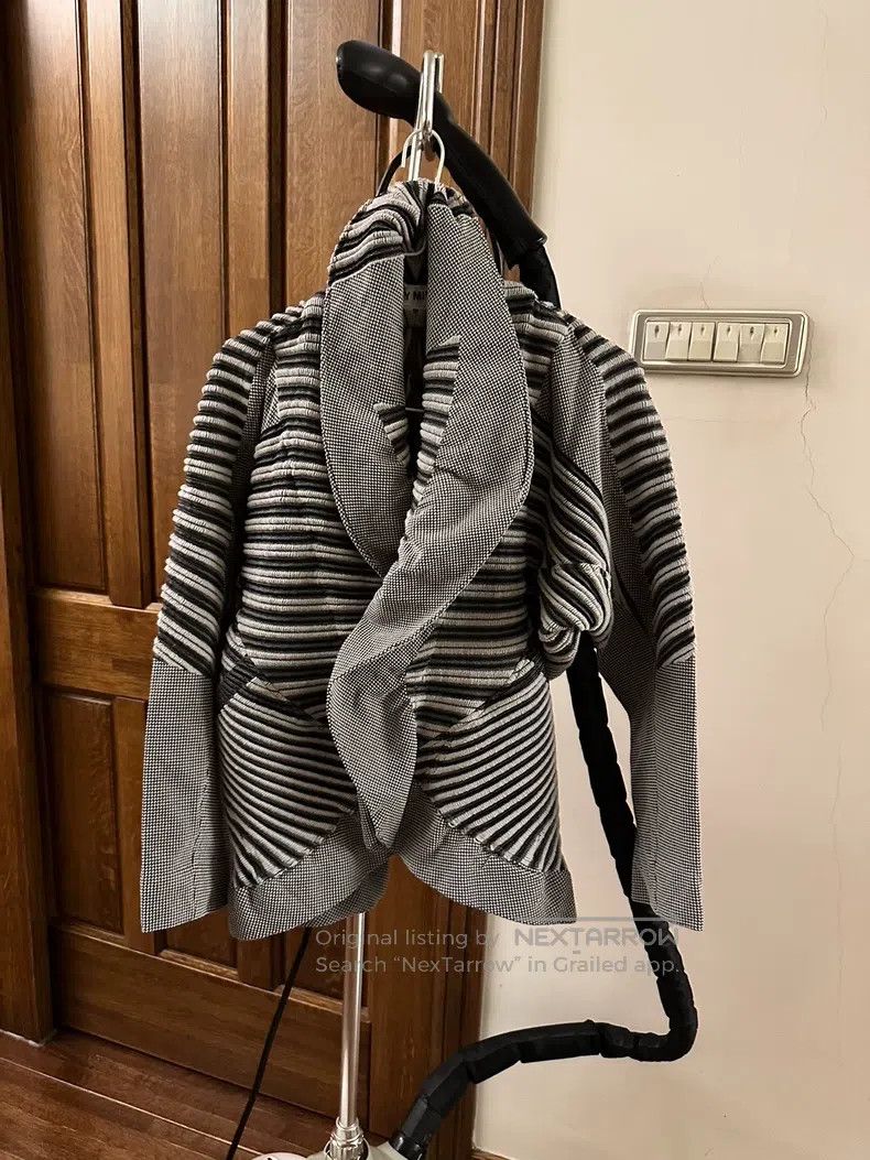 Issey Miyake Issey Miyake Gray Coat Size M / US 6-8 / IT 42-44 - 1 Thumbnail