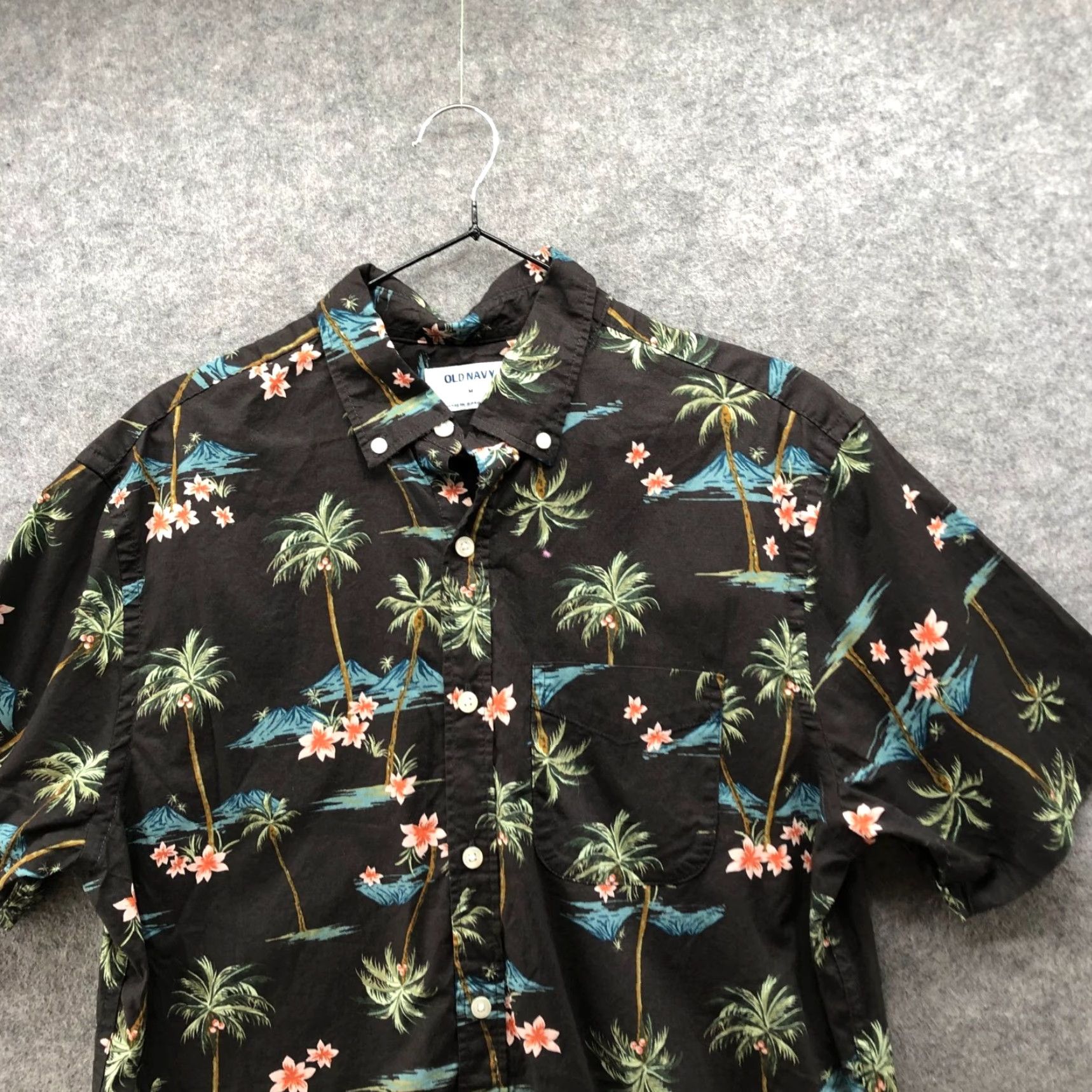 Old Navy Old Navy Hawaiian Shirt Mens M Black Palm Tree Print Floral Button-Up Short Sleeve Cotton Spandex Casual Travel Size US M / EU 48-50 / 2 - 3 Thumbnail