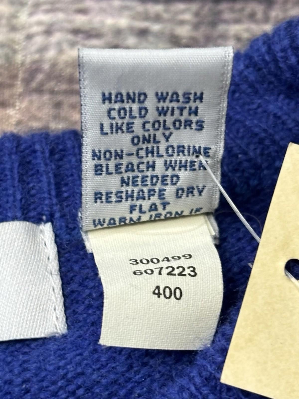 Old Navy Old Navy Sweater Womens Medium Lambswool Blue Crew Neck Size M / US 6-8 / IT 42-44 - 12 Thumbnail