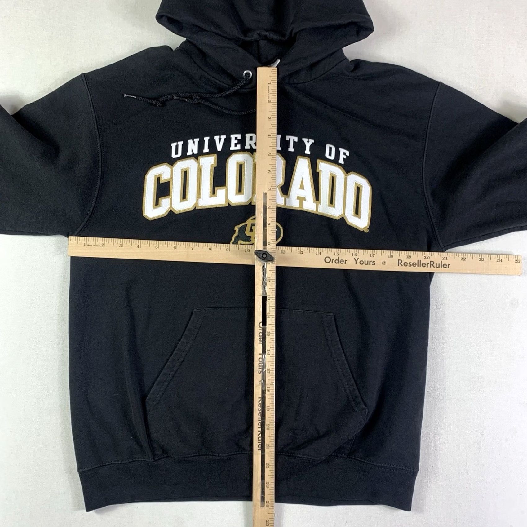 Champion Champion hoodie pullover sweater Men Medium Black solid jersey cotton blend hoodie sweatshirts University Colorado Buffalo stain Size US M / EU 48-50 / 2 - 7 Thumbnail