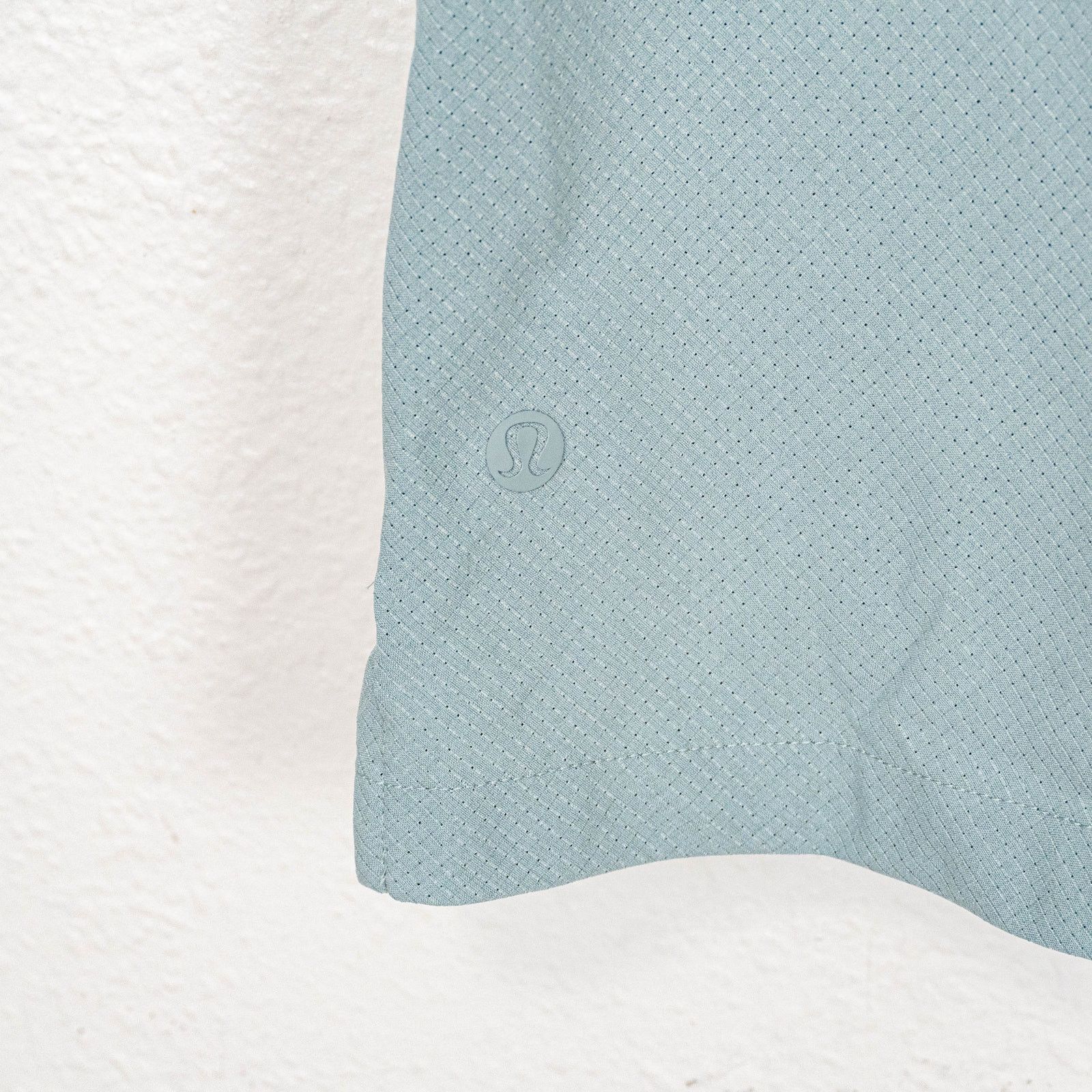 Lululemon Lululmon Woven air Popover Shirt Short Sleeve Silver blue Size US M / EU 48-50 / 2 - 6 Thumbnail