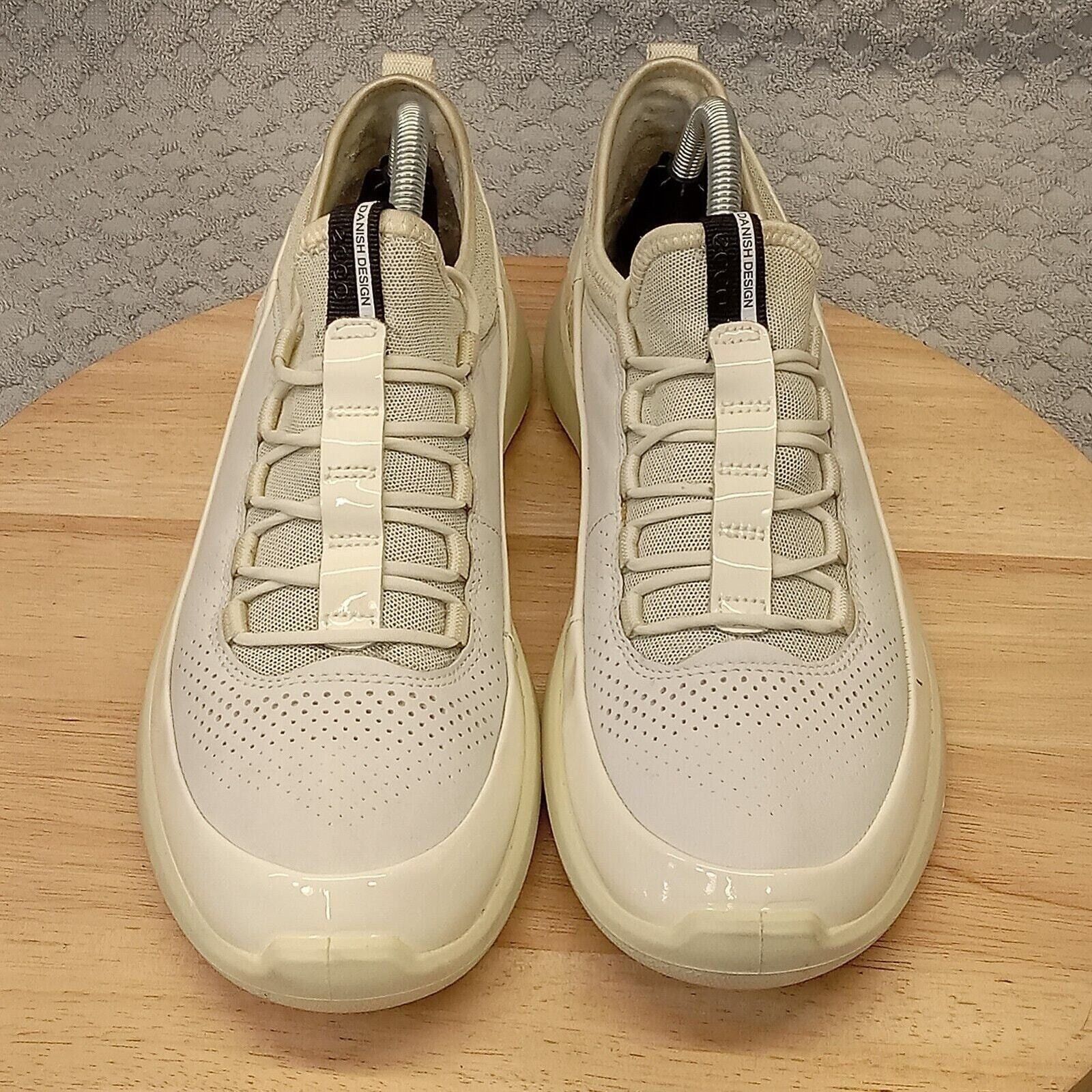 Ecco Ecco Soft 5 White Leather Toggle Sneakers Women’s EU 42 US 9 Size US 9 / IT 39 - 2 Thumbnail