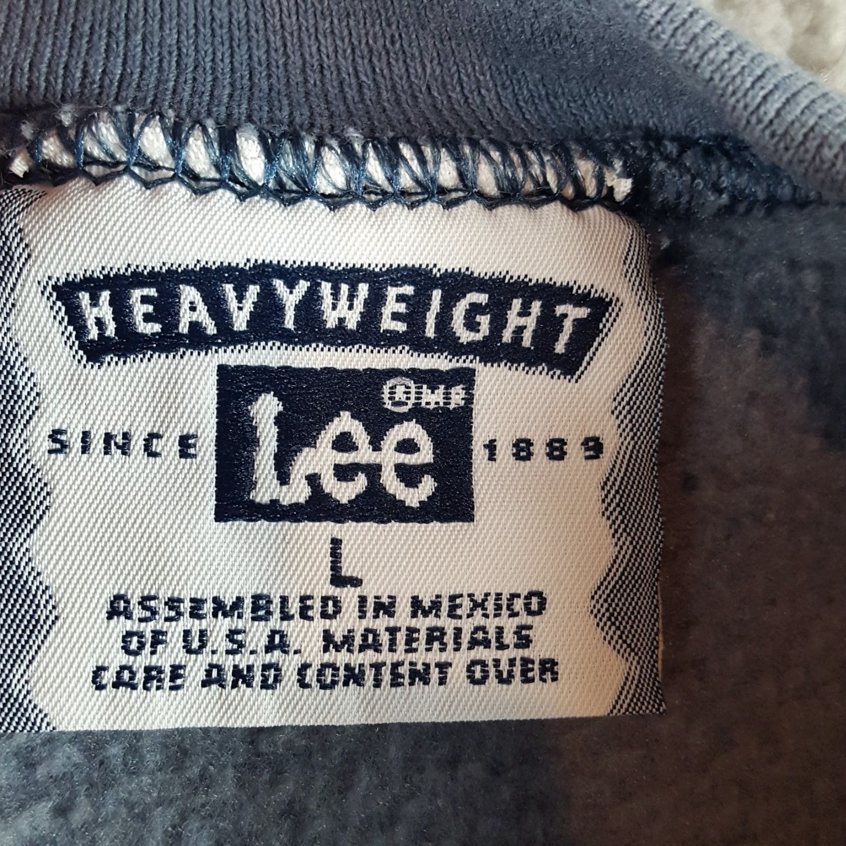 Lee VINTAGE Lee Sweatshirt Pullover Crewneck Size L Blue 90s Winter Snowman Christmas Animals Graphic Print Men Size US L / EU 52-54 / 3 - 6 Thumbnail