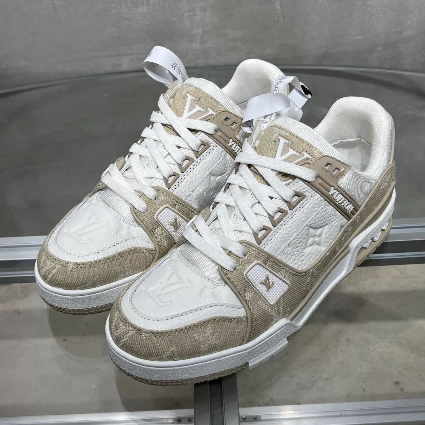Louis Vuitton LV Trainer Beige Denim UK4.5/38.5 New with Box Size US 8 / IT 38 - 2 Thumbnail