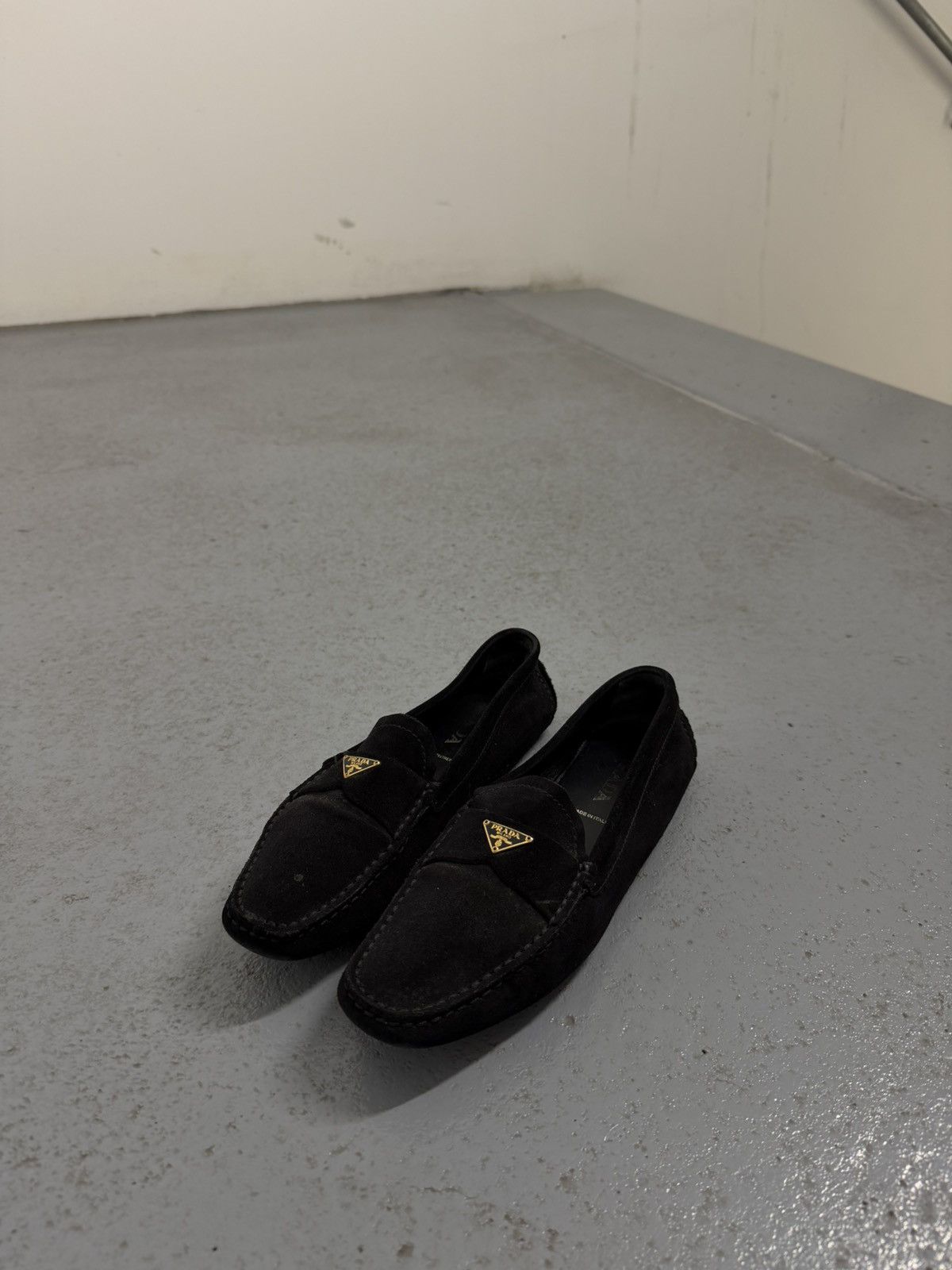 Prada Prada Suede Metal Logo Moccasins Size US 8 / IT 38 - 1 Thumbnail