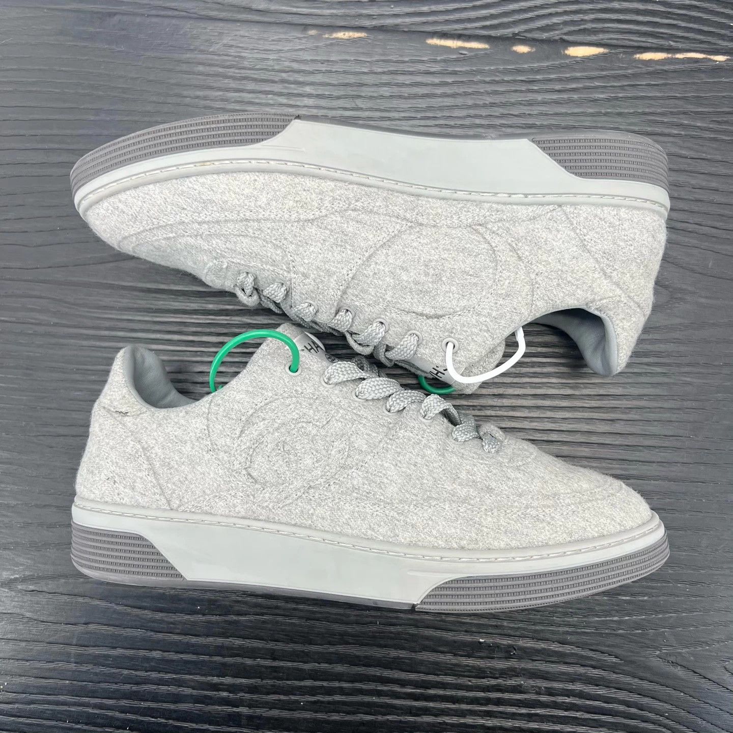 Chanel Chanel 24B Wool Gray Low-top Sneakers 38.5 Like New Size US 8 / IT 38 - 3 Thumbnail