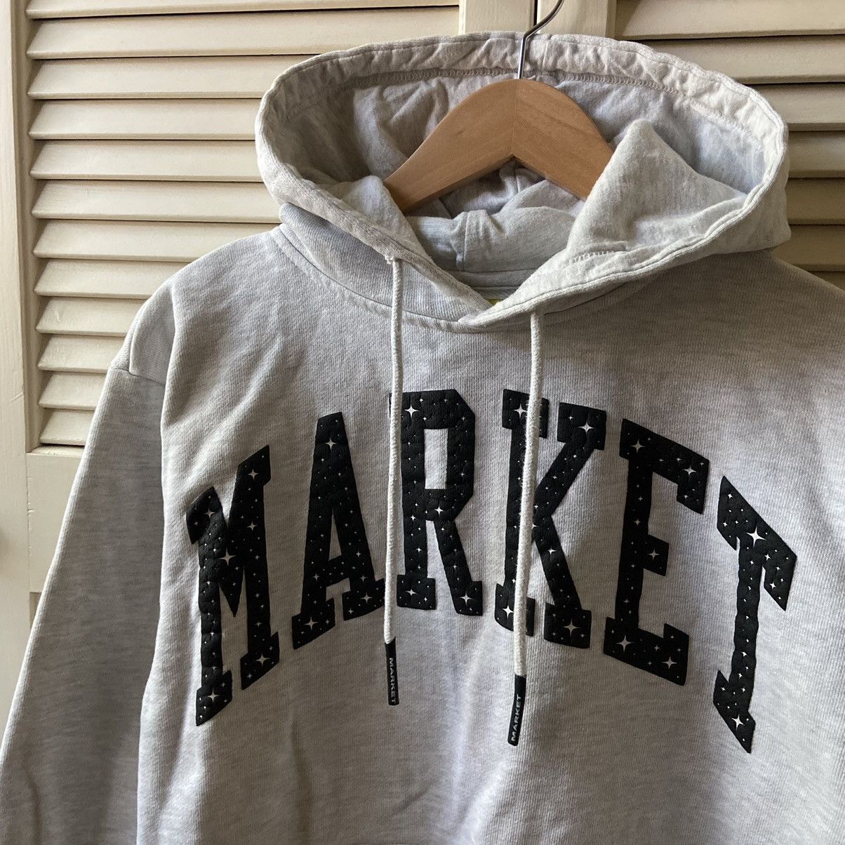 Market Market Puff Print Arc Spell Out Grey Hoodie Sweatshirt Size US S / EU 44-46 / 1 - 3 Thumbnail