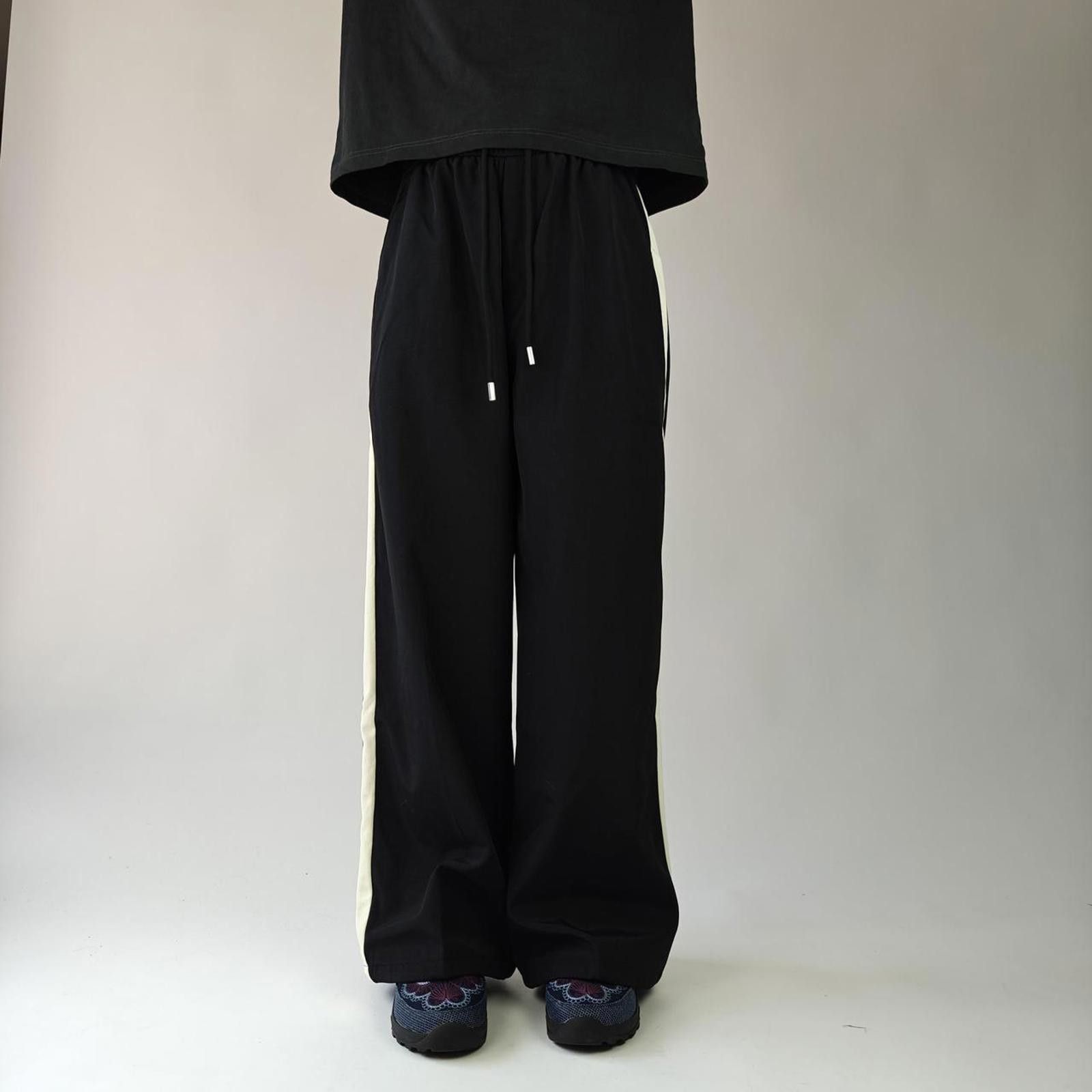 Other Black Sidestripe Wide Leg Track Joggers Size US 32 / EU 48 - 1 Thumbnail