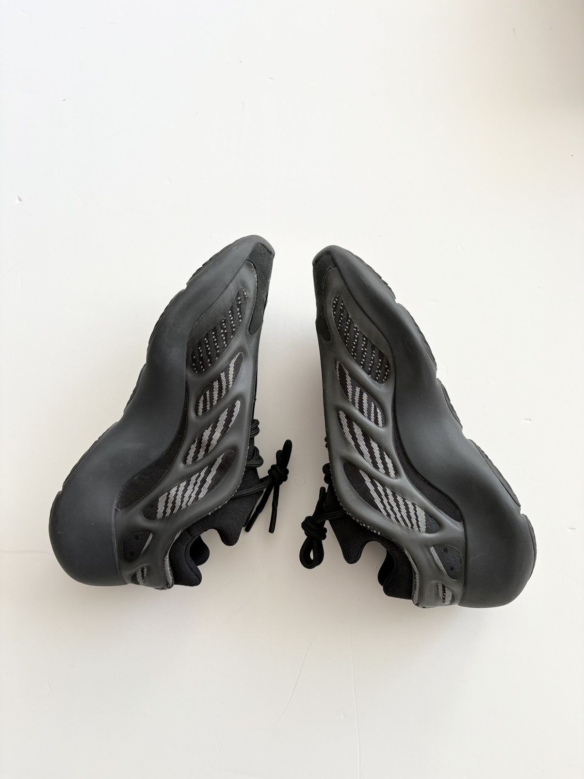 Yeezy Yeezy 700 sneakers in Alvah Size US 8 / EU 41 - 2 Thumbnail