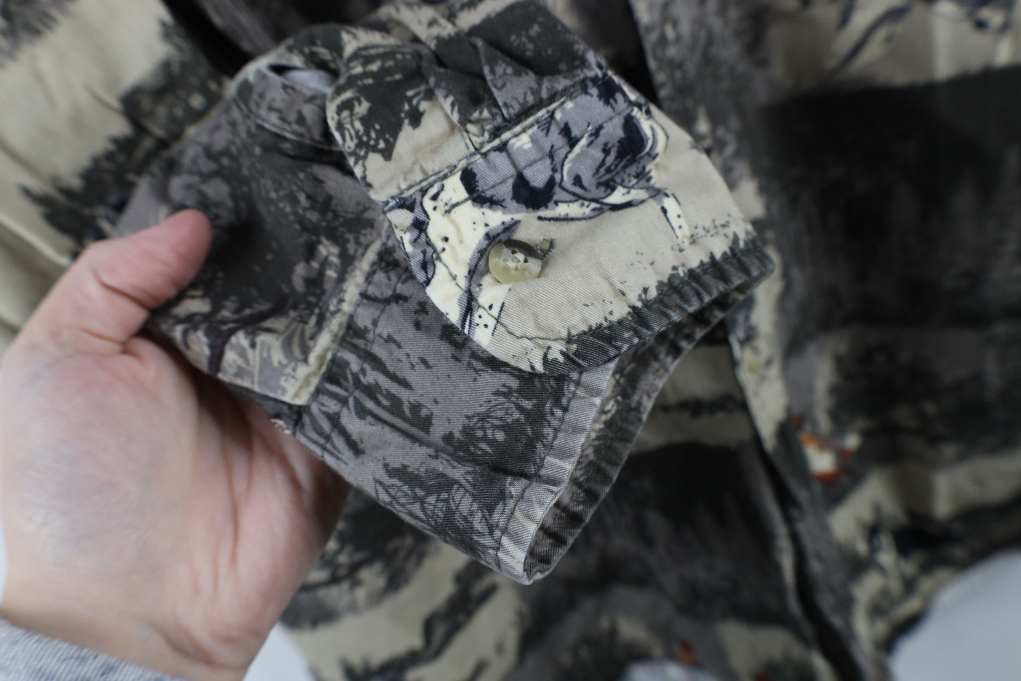 Vintage Vintage 90s Pheasant Dog Hunting All Over Print Button Shirt Size US XL / EU 56 / 4 - 7 Thumbnail