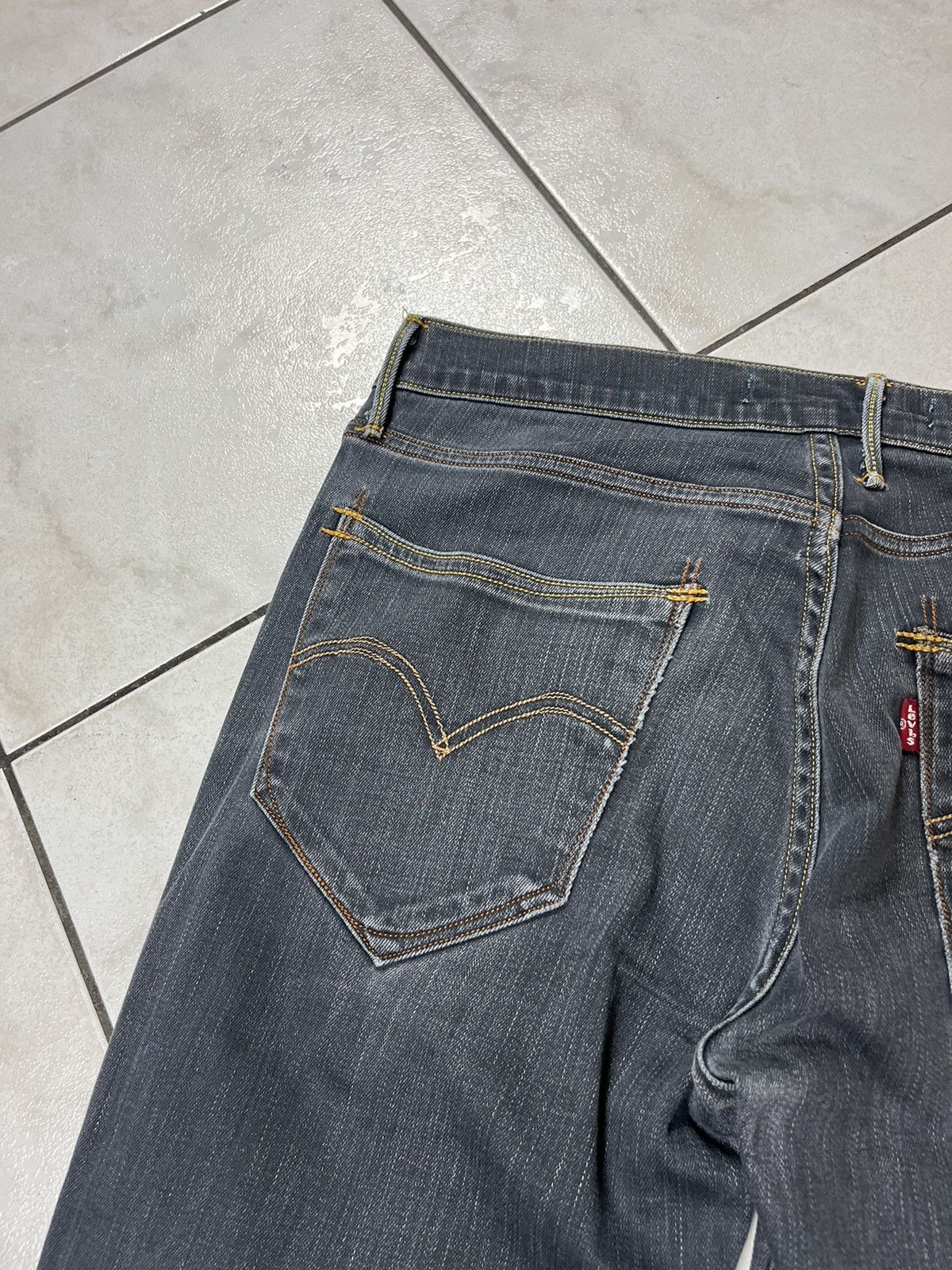 Levi's × Vintage Vintage Levi’s 519 slim denim y2k washed skinny jeans Size US 32 / EU 48 - 16 Thumbnail