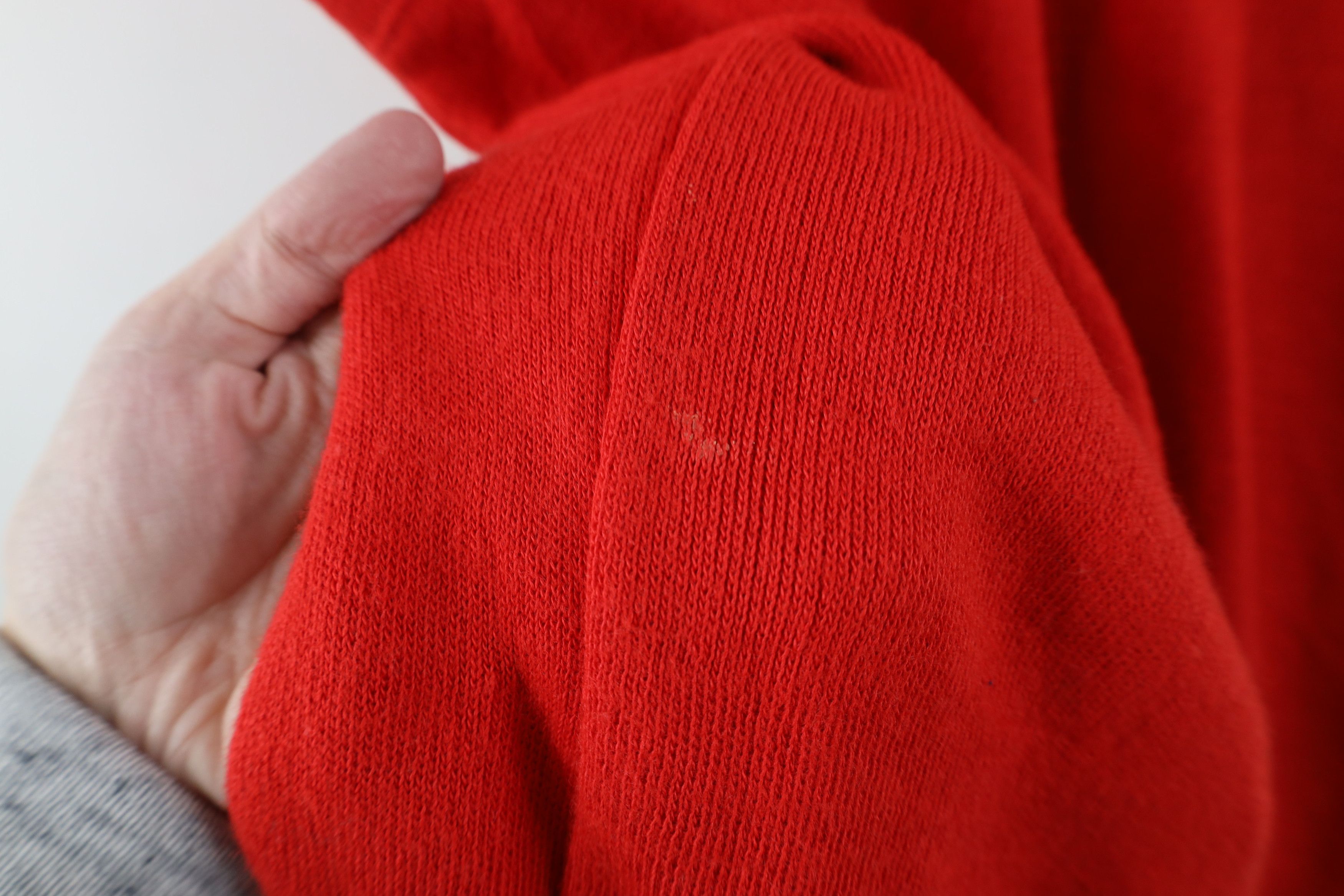 Vintage Vintage 70s Streetwear Knit V-Neck Sweater Vest Red USA Size US L / EU 52-54 / 3 - 5 Thumbnail